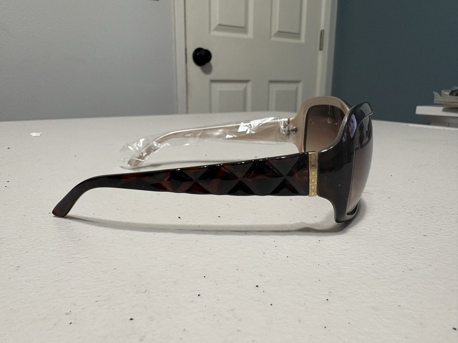 D&G Tortoiseshell Oversized Sunglasses Brown Gradient Lenses image 2