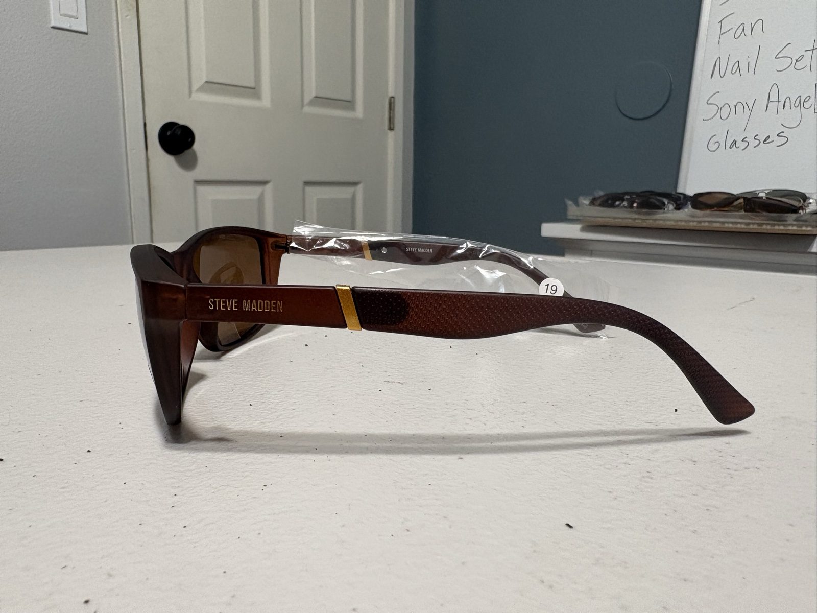 Steve Madden Brown Tinted Sunglasses image 2