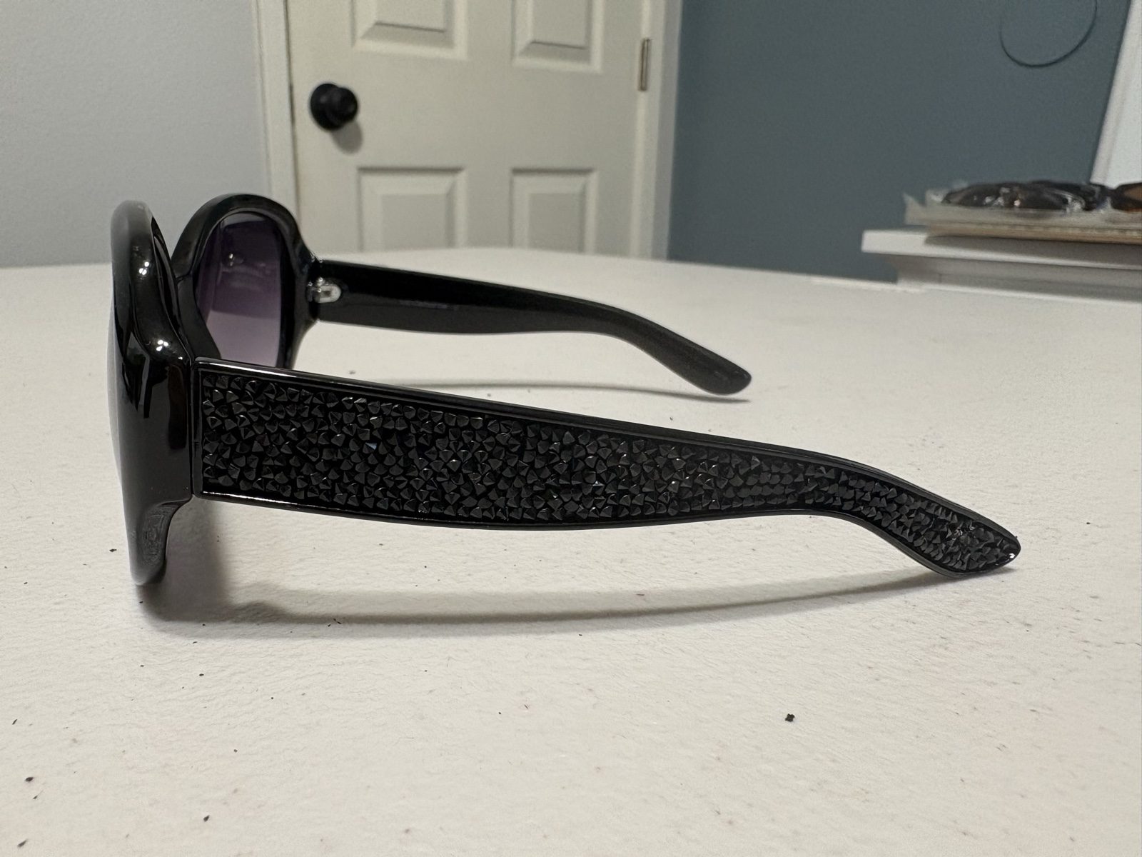 Liz Claiborne Black Oversized Sunglasses with Textured Arms image 2