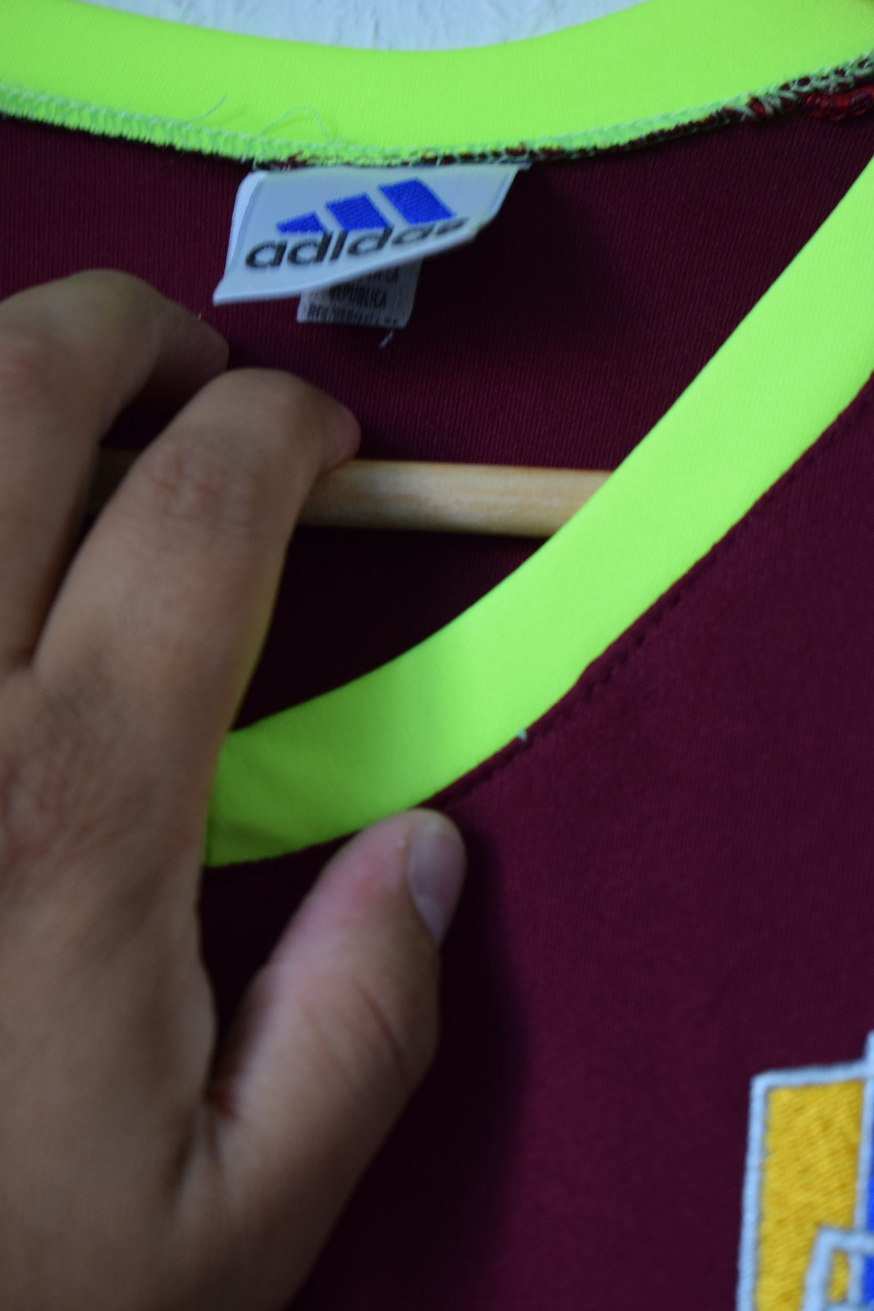 Adidas Burgundy & Neon Yellow Football Shirt Age 14 985 image 4