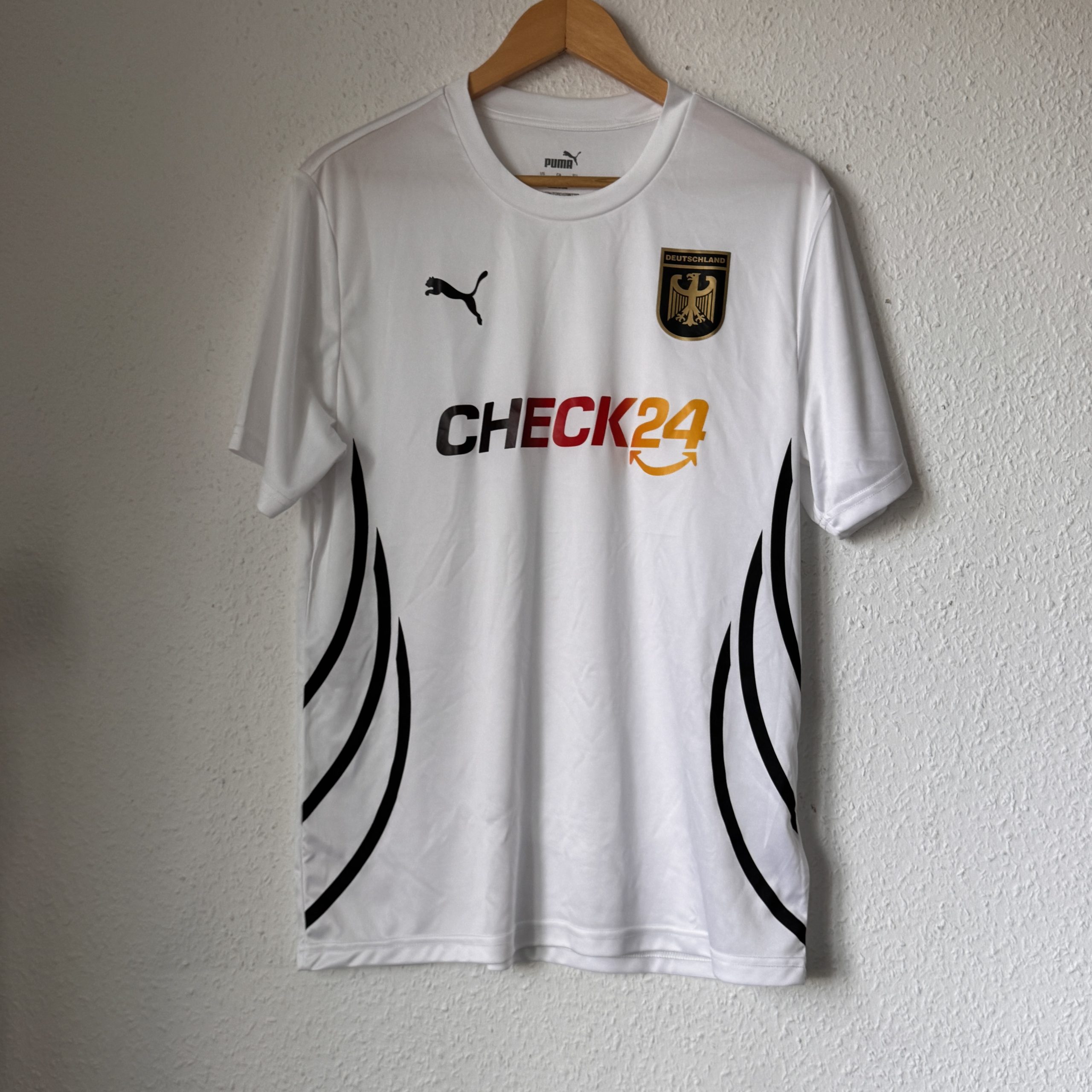 Puma White Germany Football Jersey Large CHECK24 Logo 2605