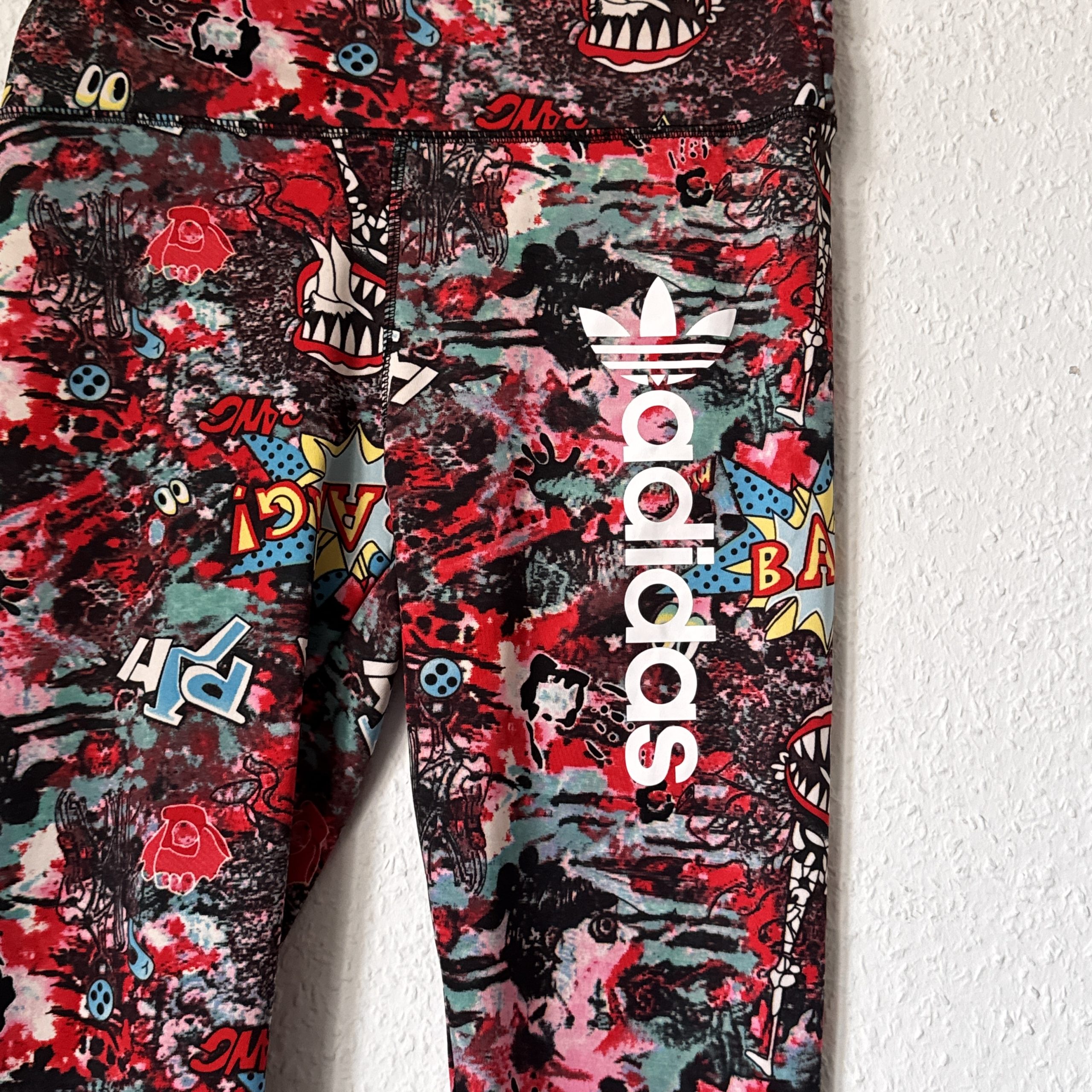 Adidas Multi-Colour Graphic Print Cropped Leggings M 2607 image 3