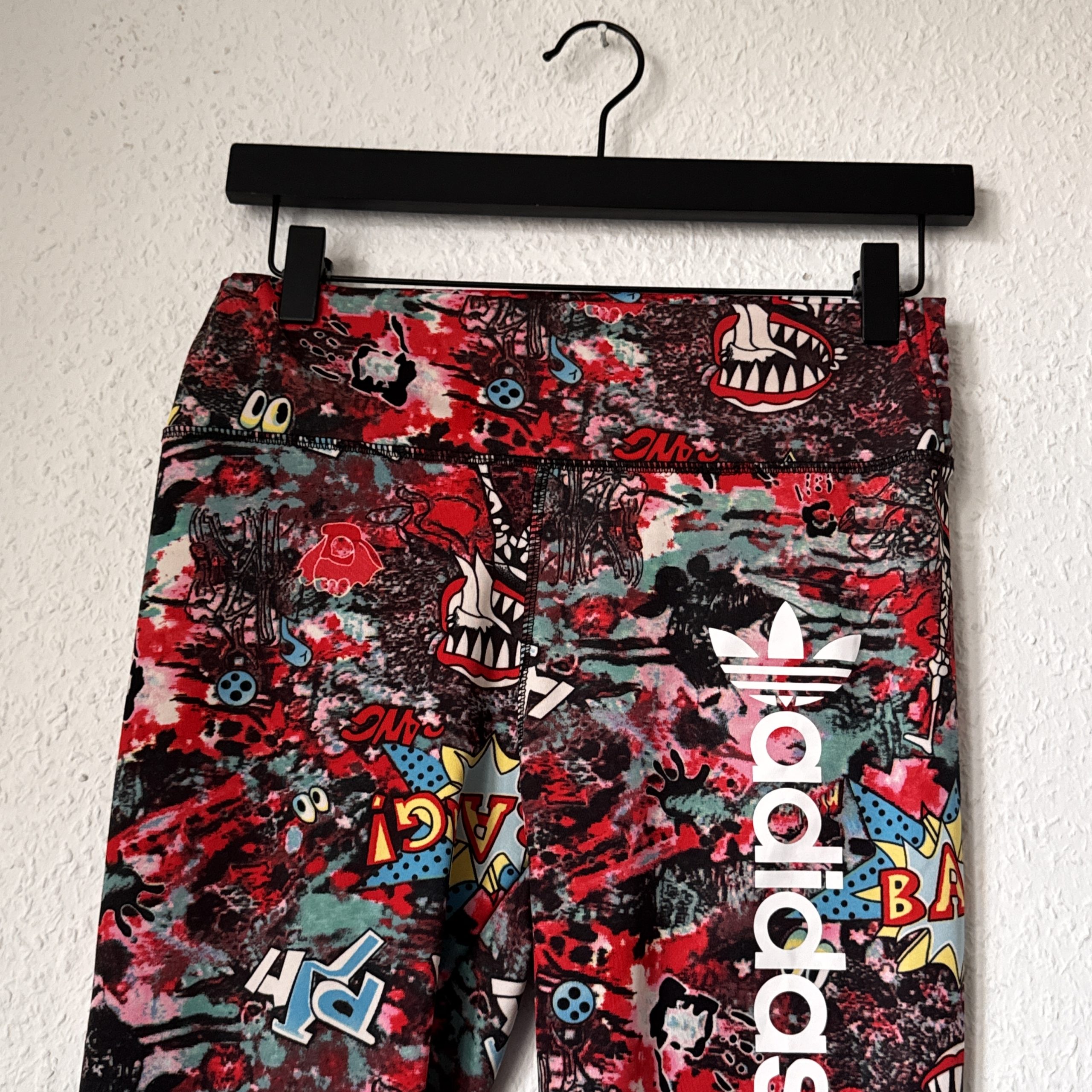 Adidas Multi-Colour Graphic Print Cropped Leggings M 2607 image 4