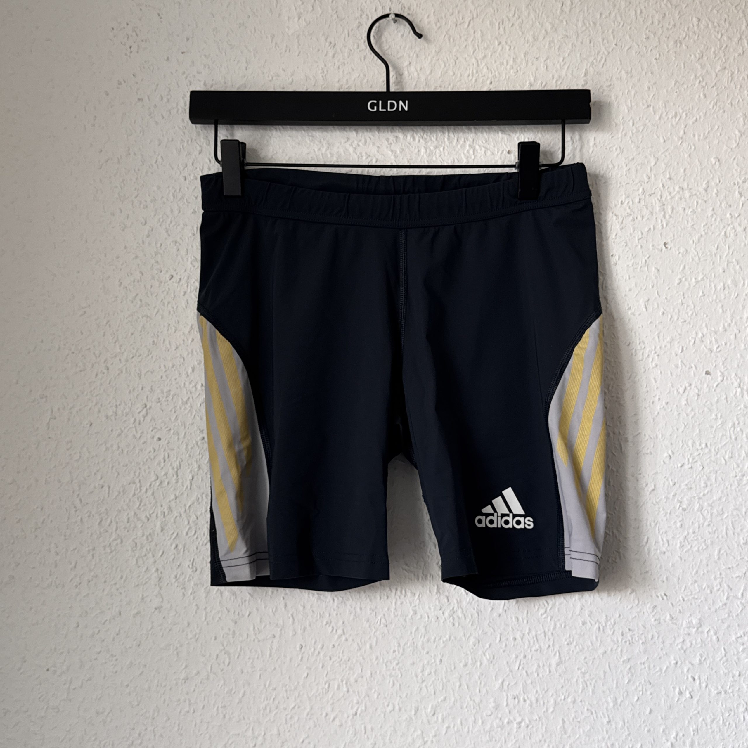 Adidas Black & Yellow Sports Shorts Size M 2612