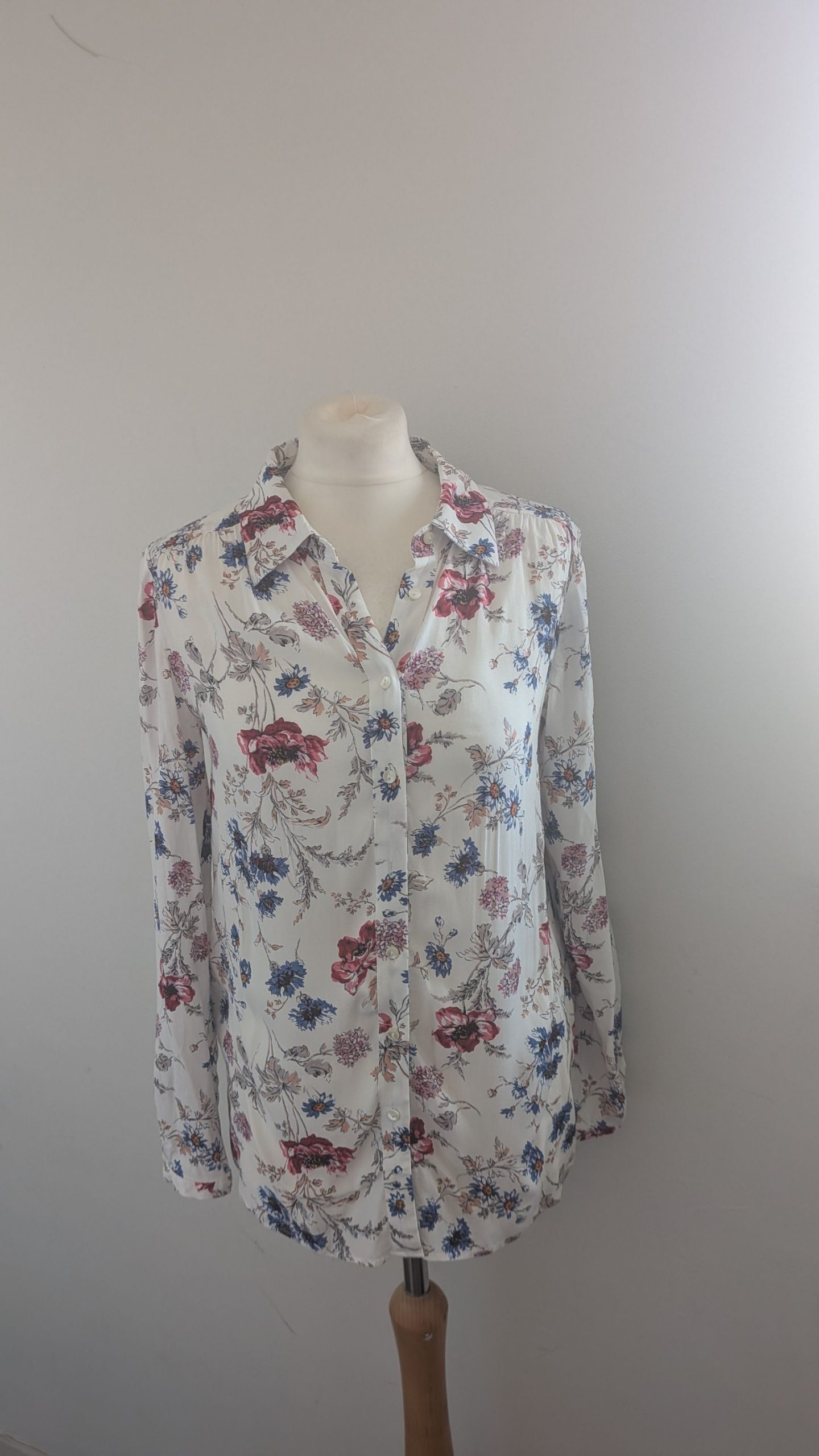 Laura Ashley White Floral Shirt UK 8 Rayon