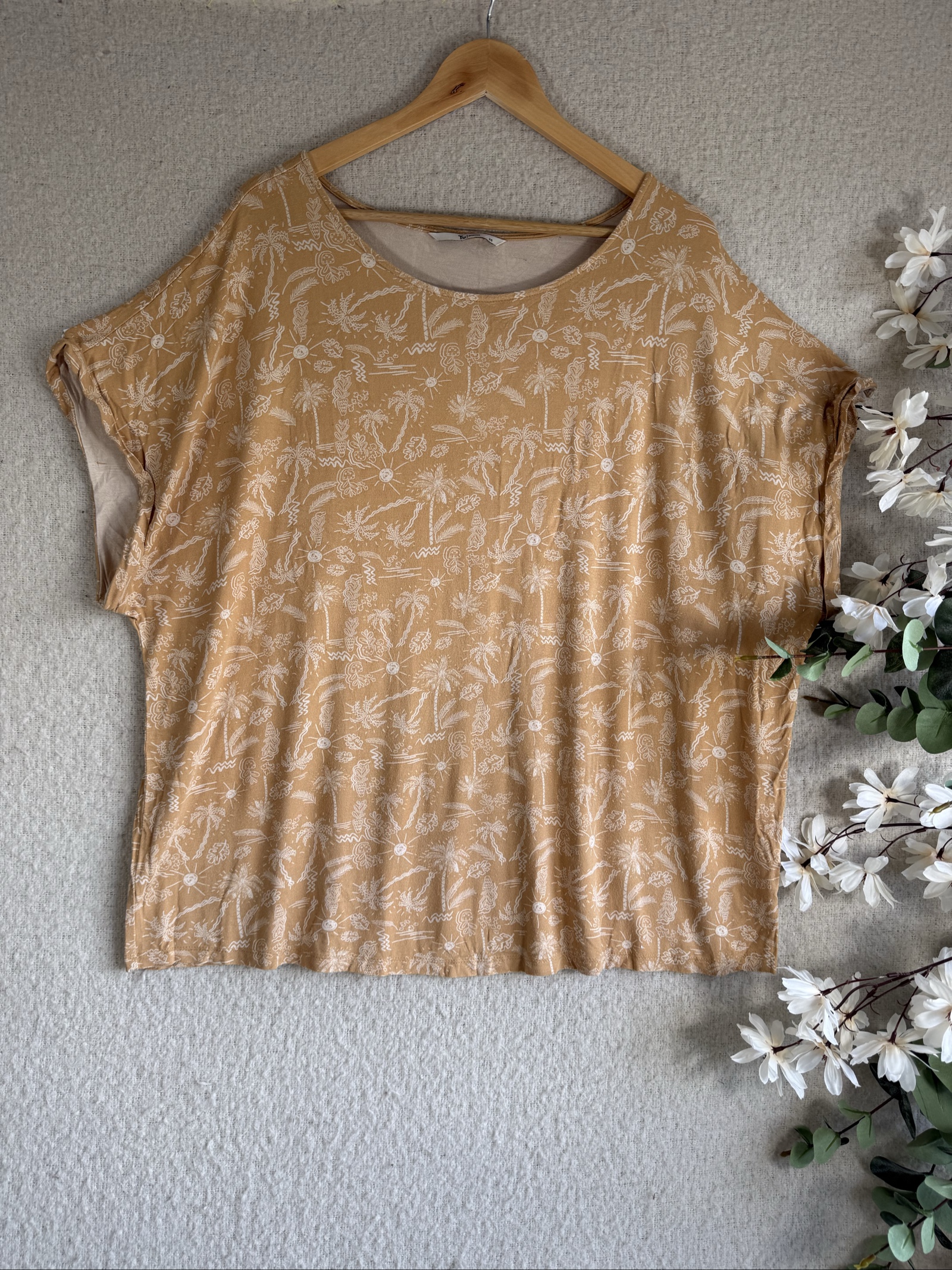 Tu Beige Floral Print Relaxed Fit Viscose Elastane Women's Top UK 26