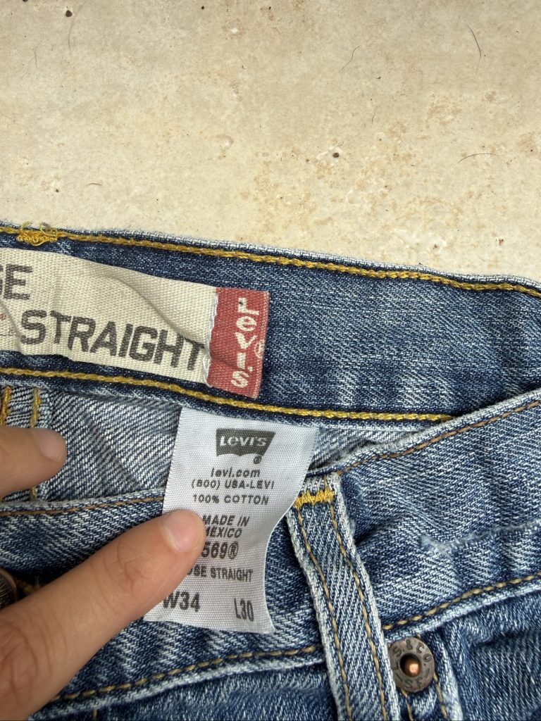 Levi's Dark Blue Denim Jeans 34 Waist 32 leg Slim Fit