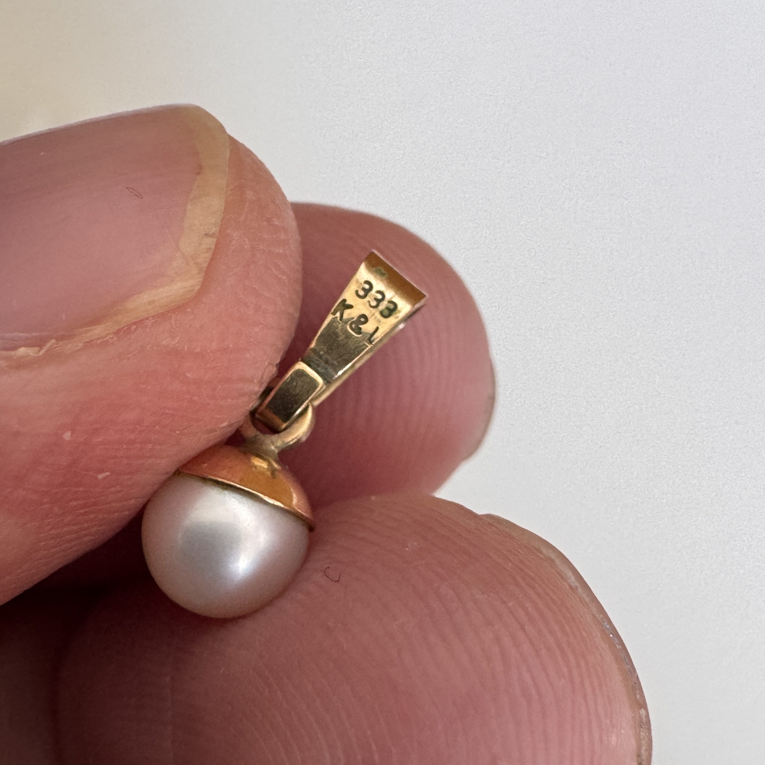 Unbranded Gold 333 and White Pearl Pendant 333 K&L - 2205-02