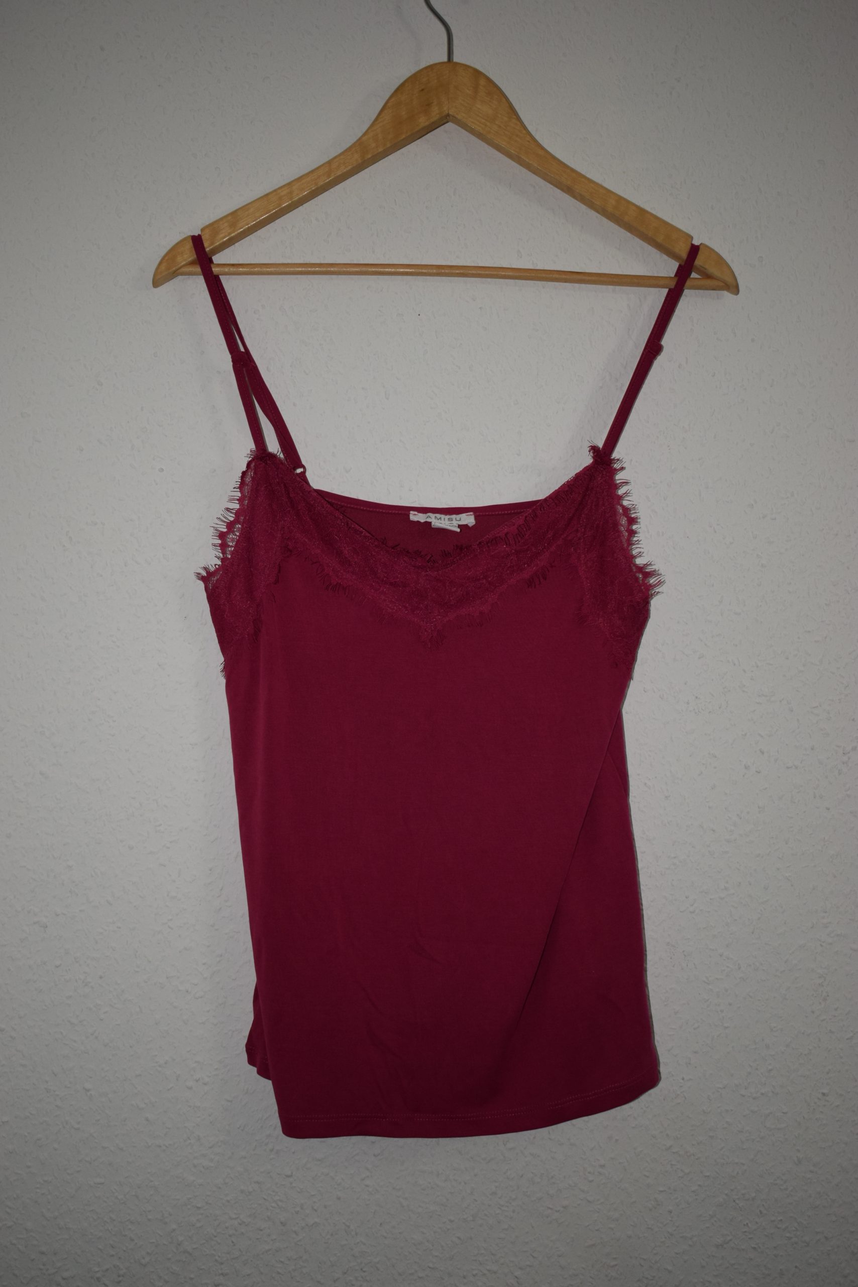 Amisu Burgundy Lace Trim Camisole Top Medium 1138