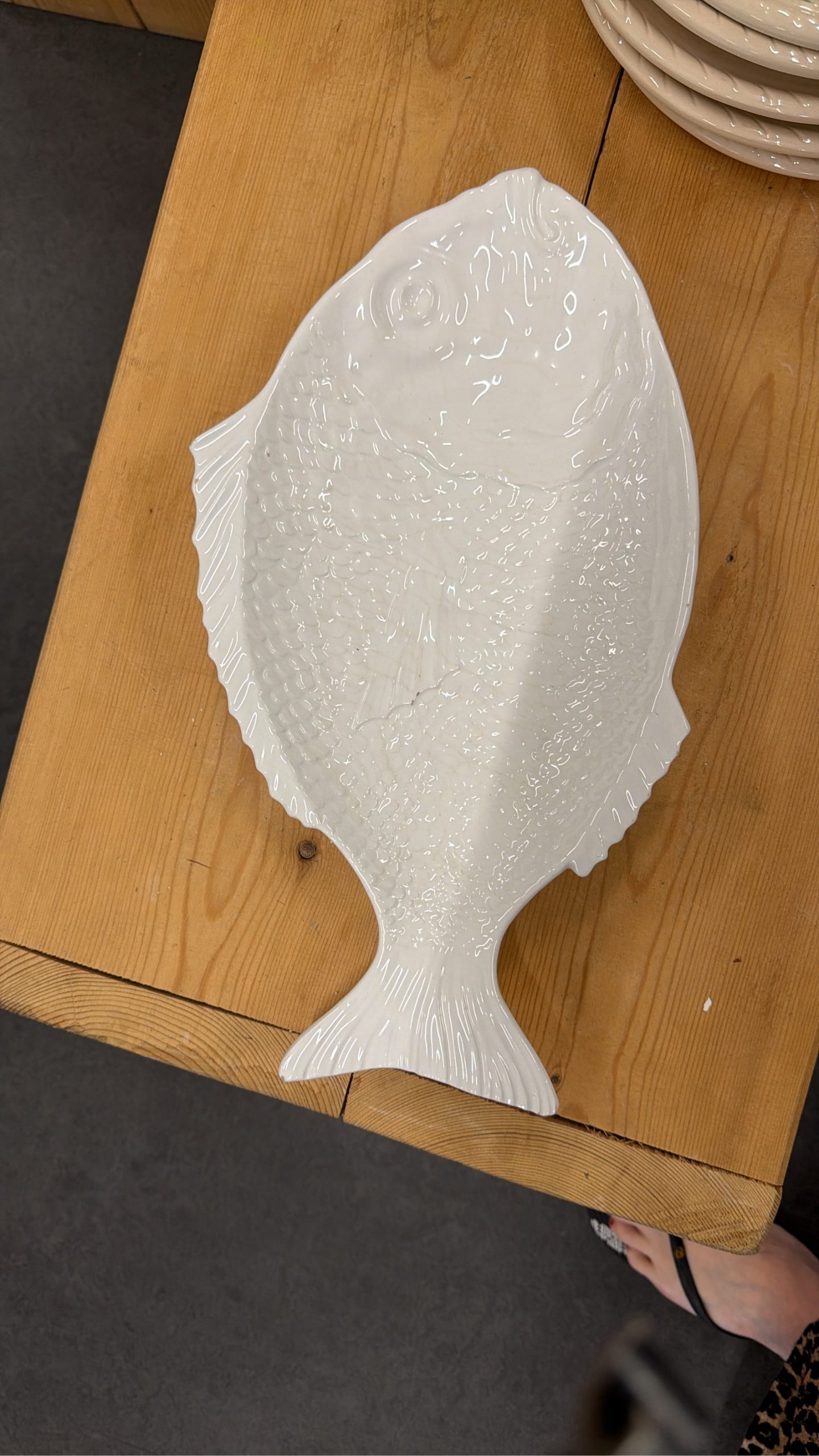 White Ceramic Fish Serving Plate with Textured Scales and Tail