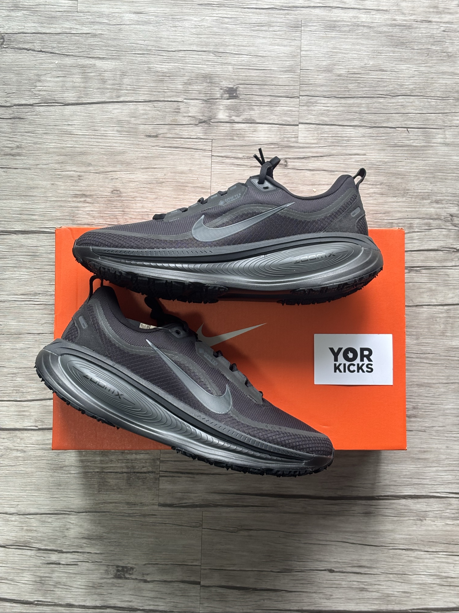 Nike Vomero 18 GTX | Black HQ7001-001 | UK 10.5