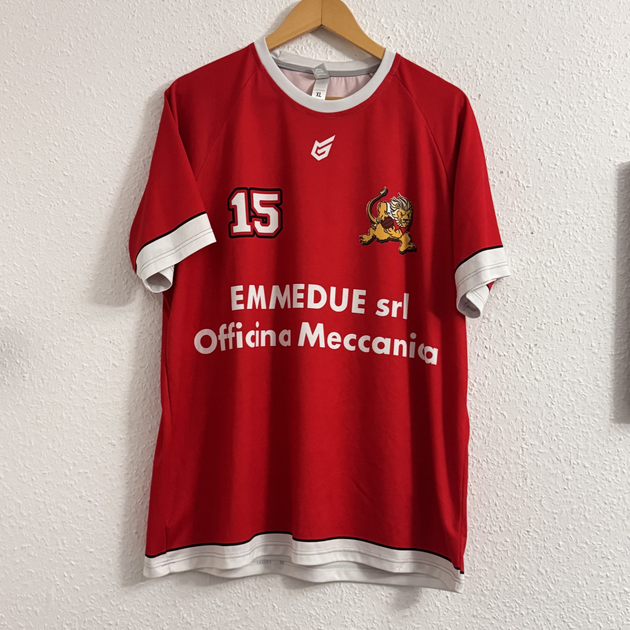 Emmedue Red Rugby Shirt XL with Lion Logo & Number 15 2671