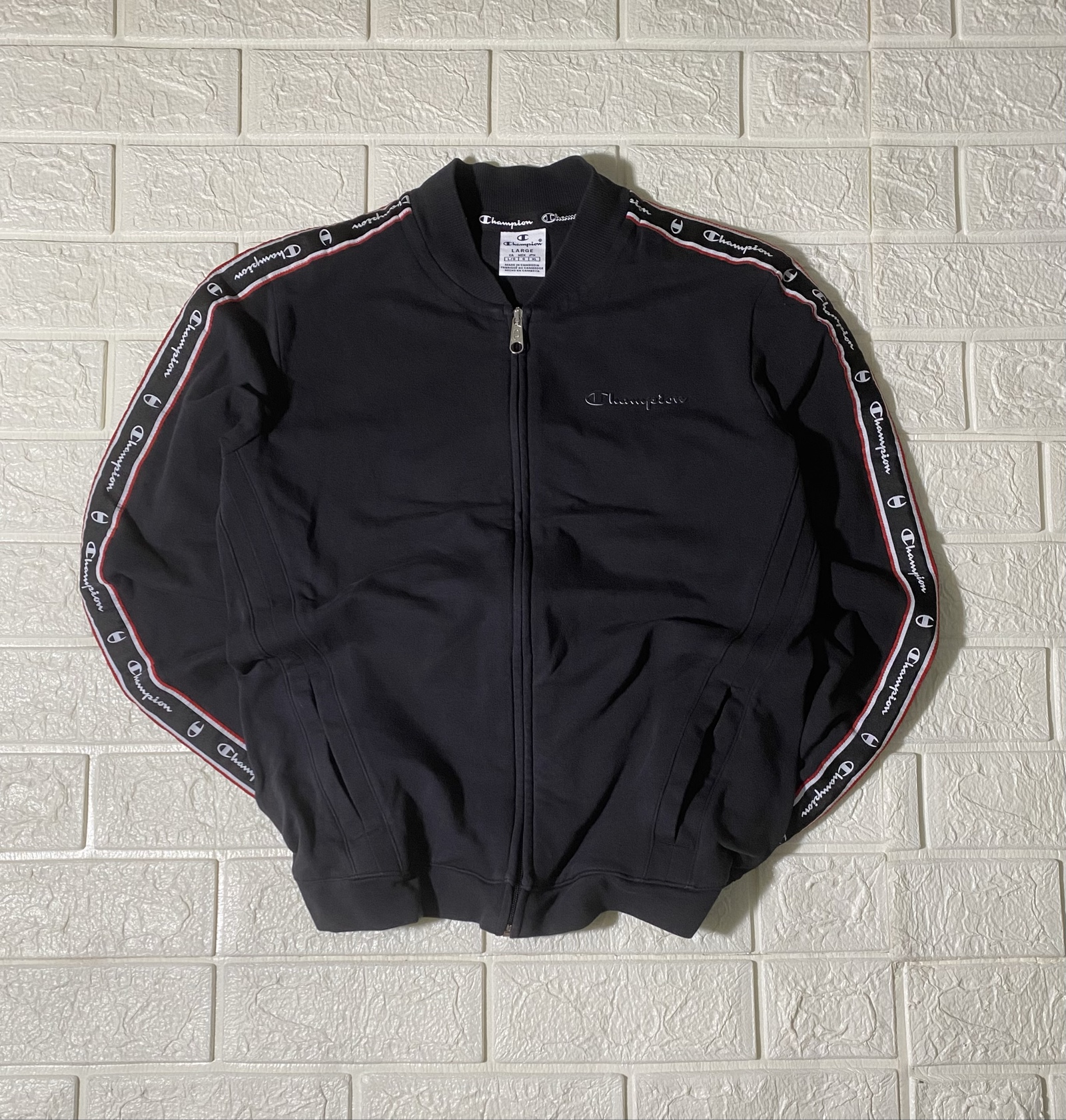 Felpa Champion Black with Logo Tape Sleeves