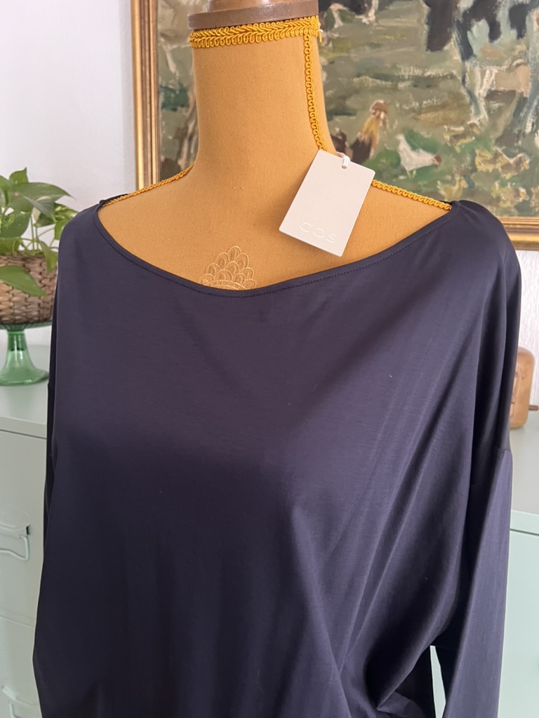Cos Midi Dress Minimalist New With Tags (69€) image 2
