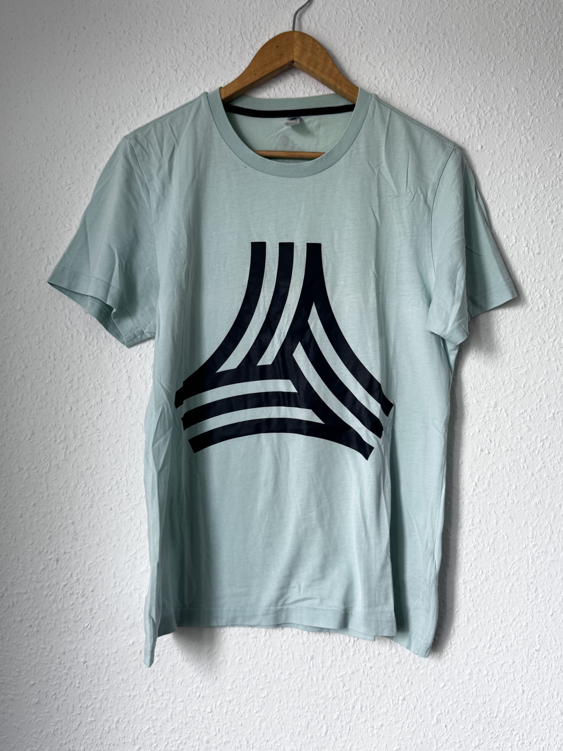 Adidas Pale Green Graphic T-Shirt Size M 100% Cotton 707
