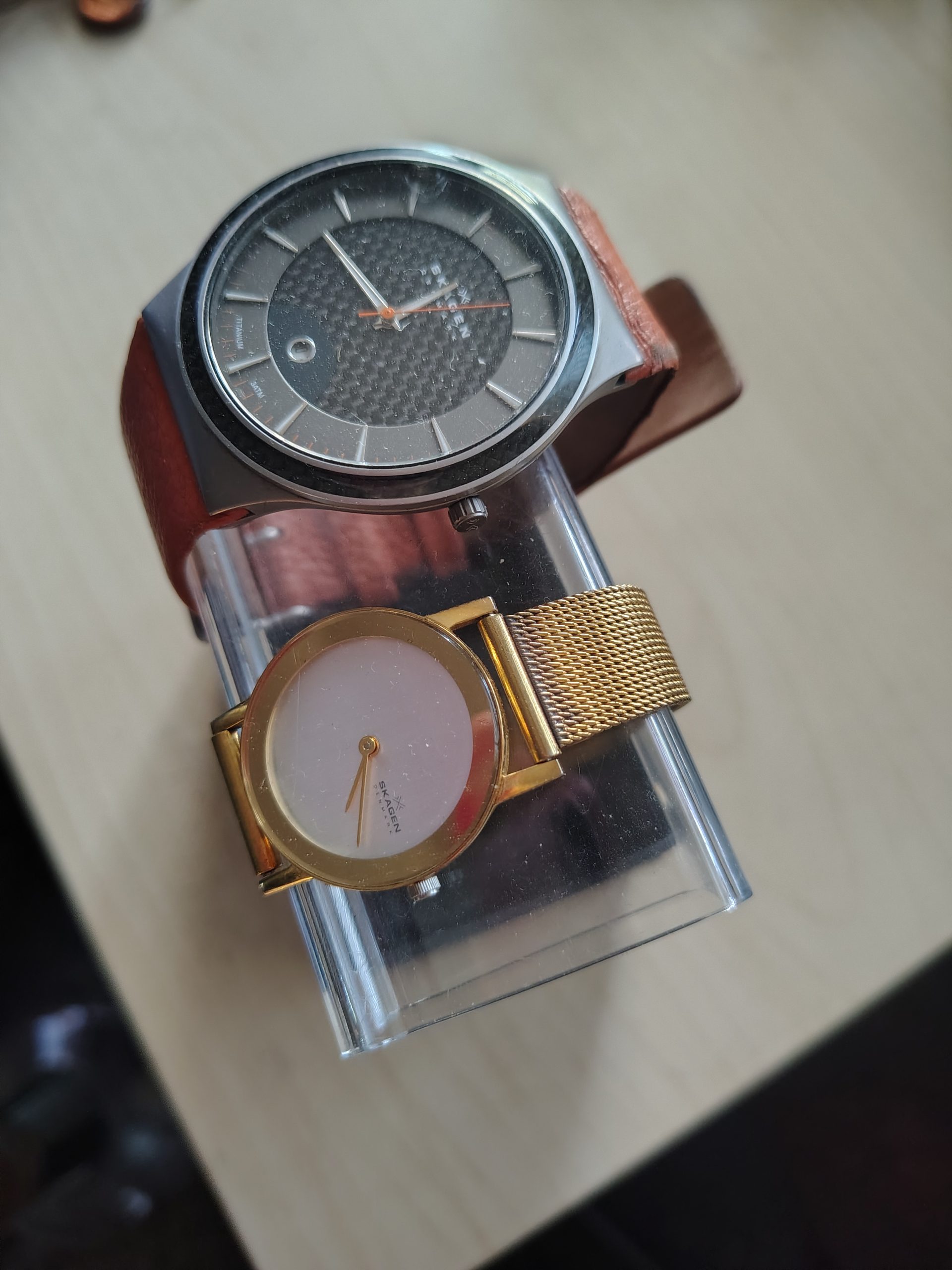 Skagen Black Carbon & Gold Mesh Watches Set