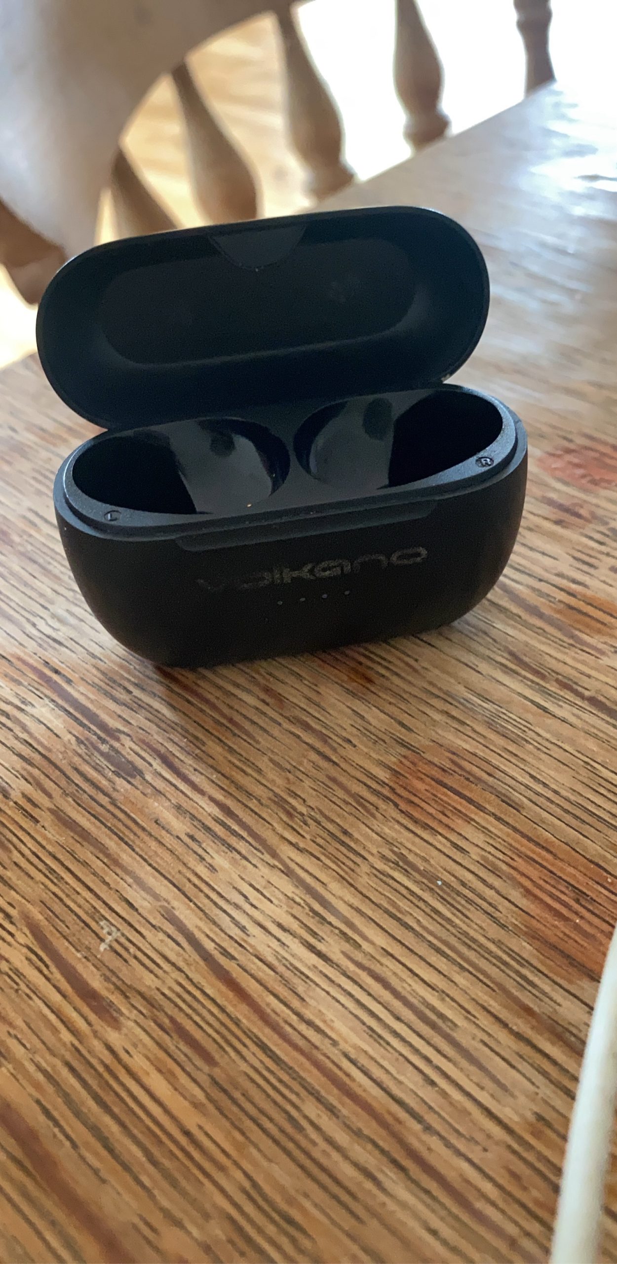 Mokano Black Wireless Earbuds Charging Case