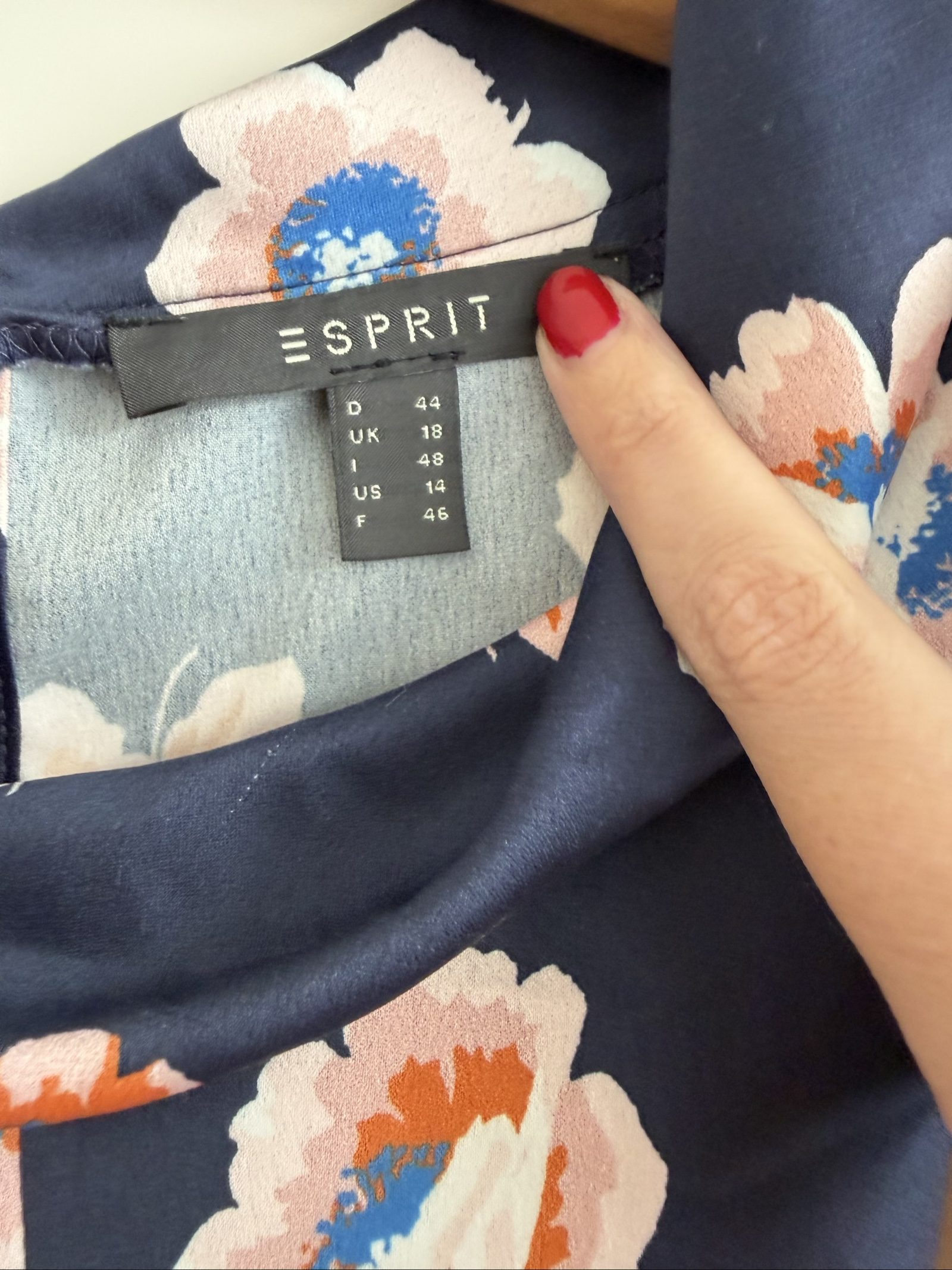 Esprit Navy Floral Sleeveless Blouse Size 44 Floral Print image 4