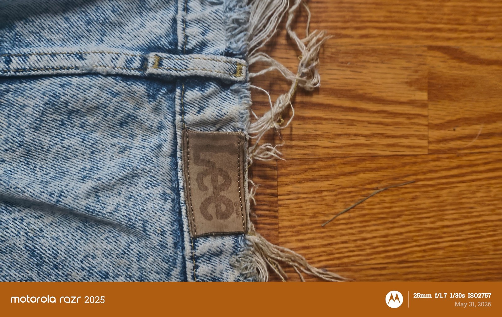 Lee Light Blue Acid Wash Mom Jeans Size 10 Distressed Waist image 4