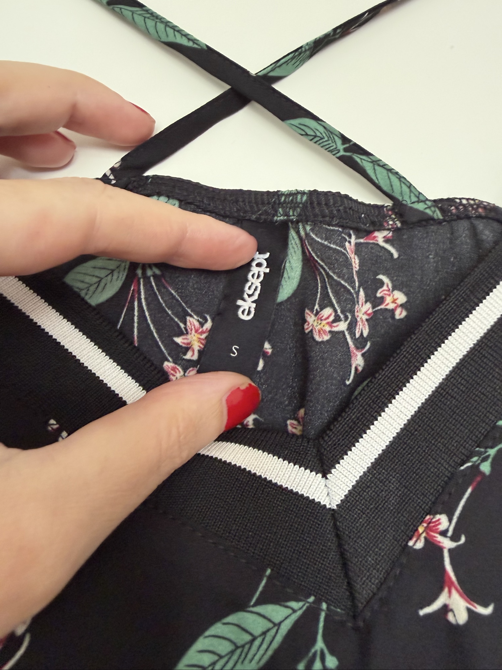 Eksept Black Floral Print Strappy Cami Top Small image 2