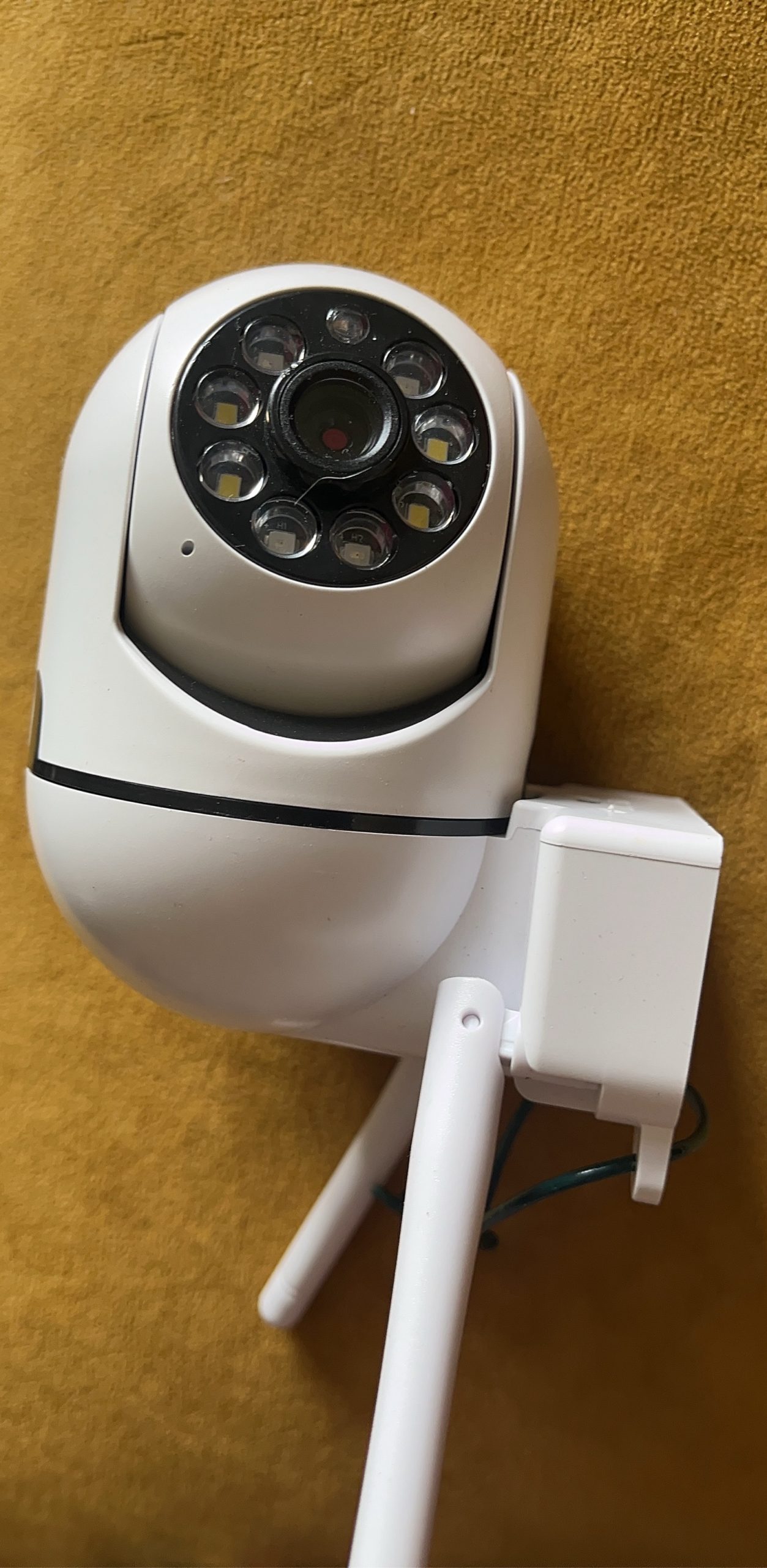 White Wireless Security Camera with Night Vision