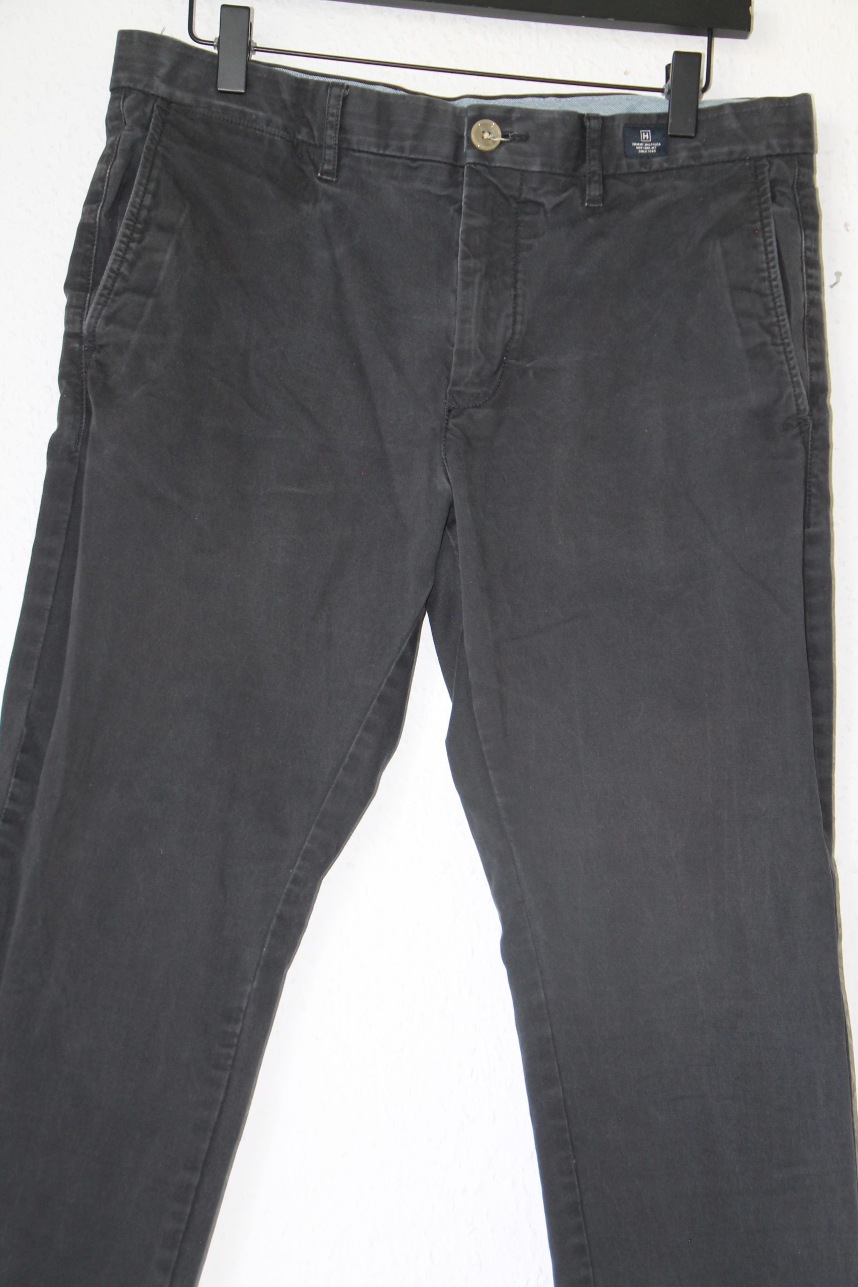 Tommy Hilfiger Black Casual Trousers Size 30 Slim Fit 2728 image 4