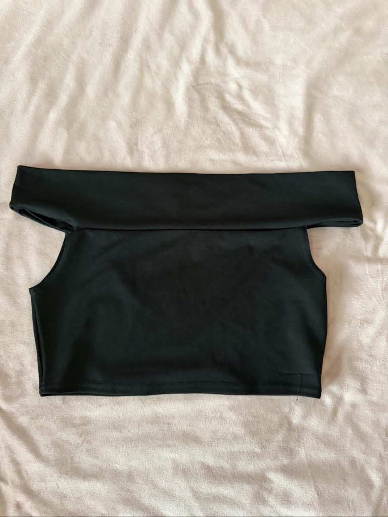Boohoo Black Off Shoulder Crop Top sizs 40