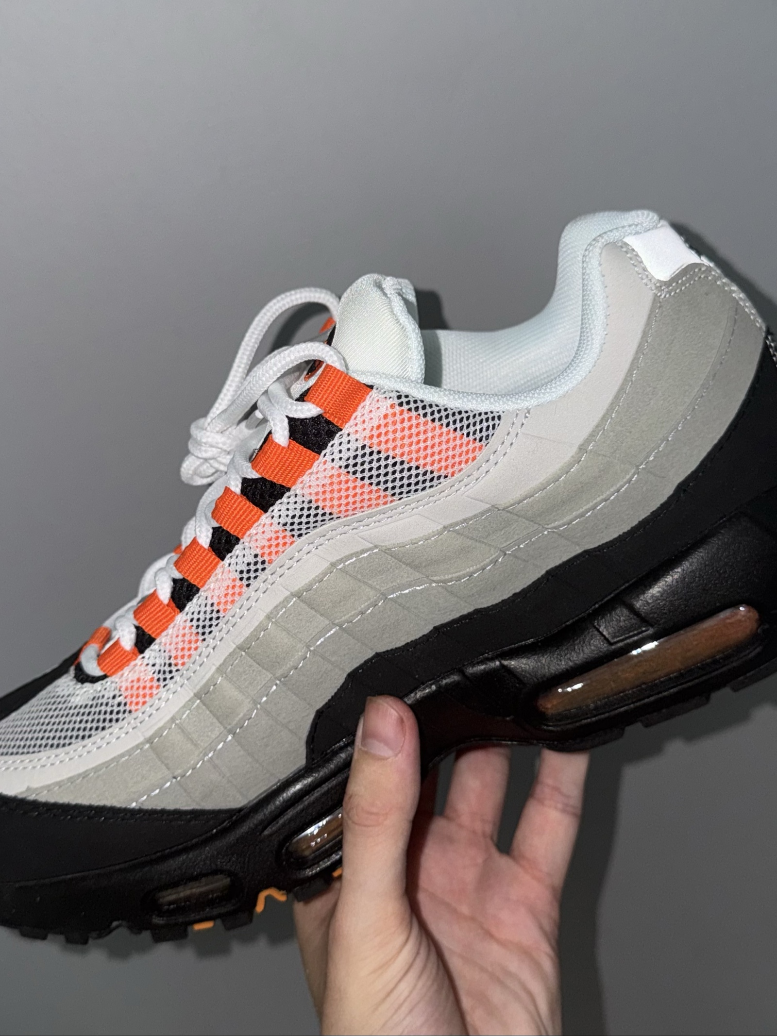 OG Bright Mandarin Air Max 95 Trainers UK 8.5 image 3
