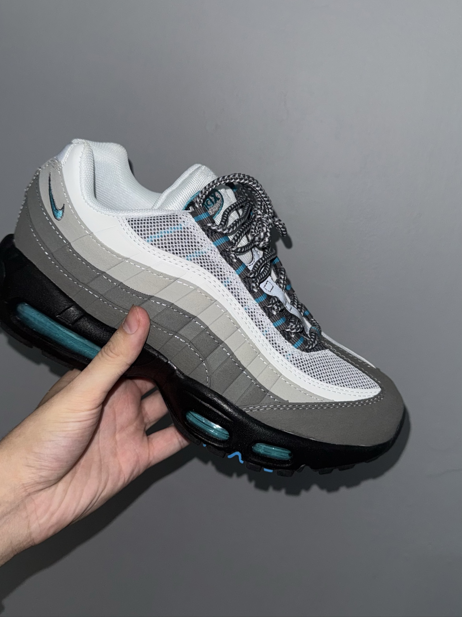 Nike Air Max 95 Baltic Blue UK 8.5 Men's Trainers
