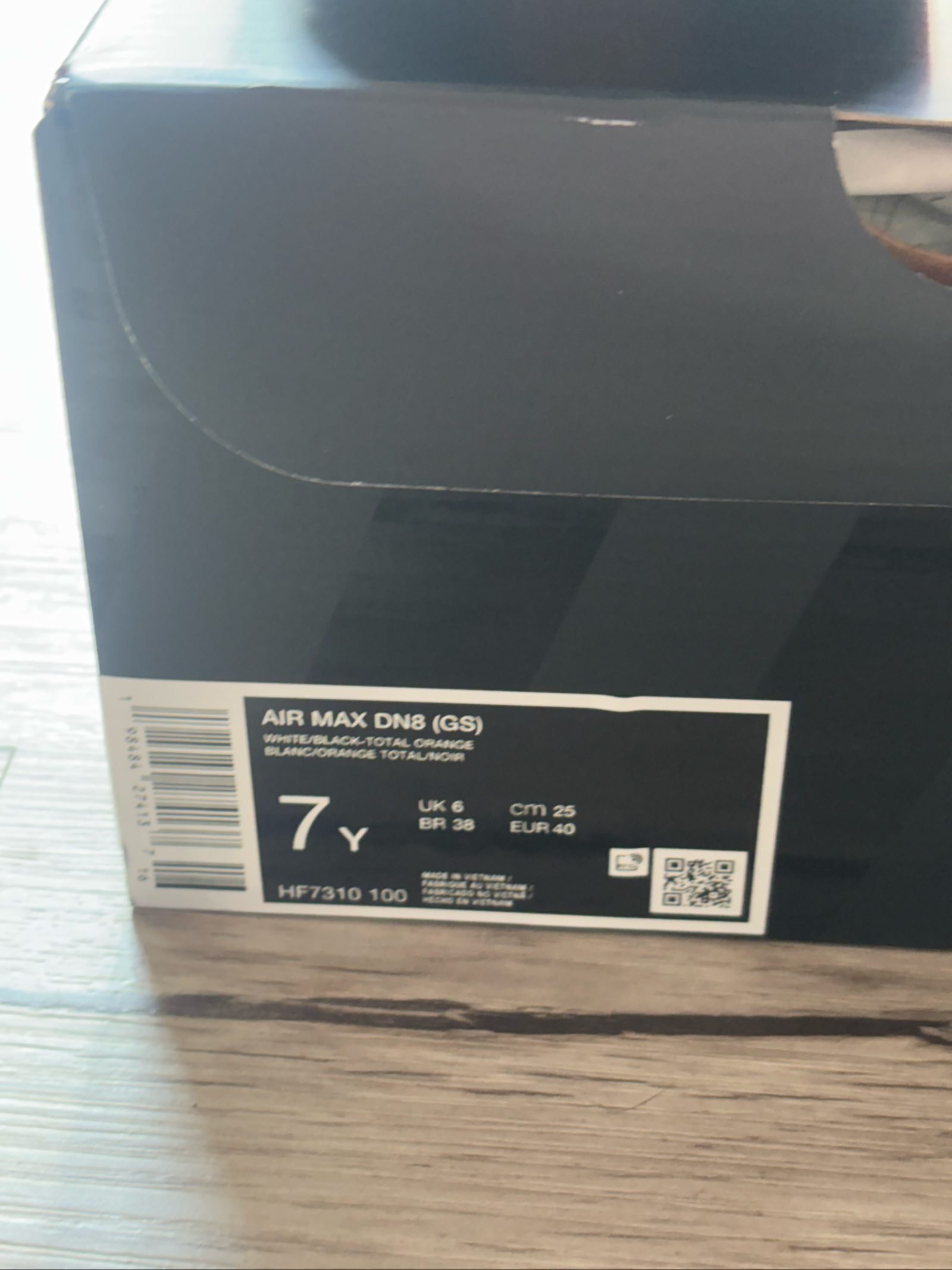 UK 6Y EU 40 GS Nike Air Max DN8 | White Orange HF7310-100 | New image 4