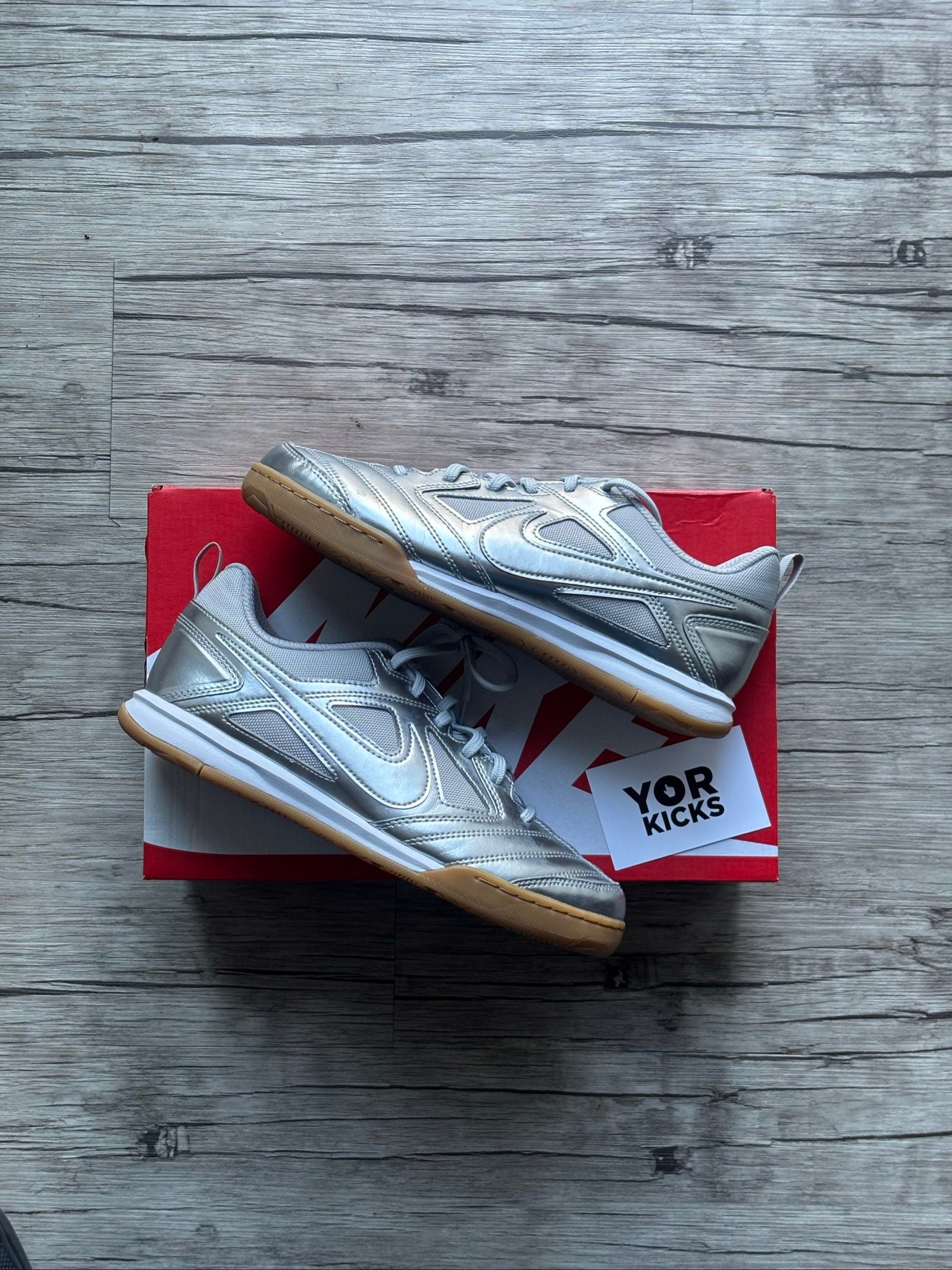 UK 6Y Nike Gato LV8 GS | Silver 117084 |