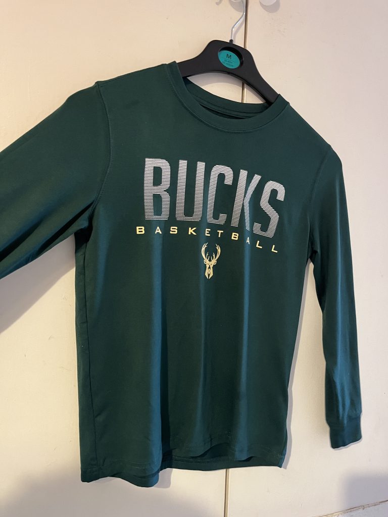 NBA Bucks Green Basketball Sweatshirt Kids 10-12
