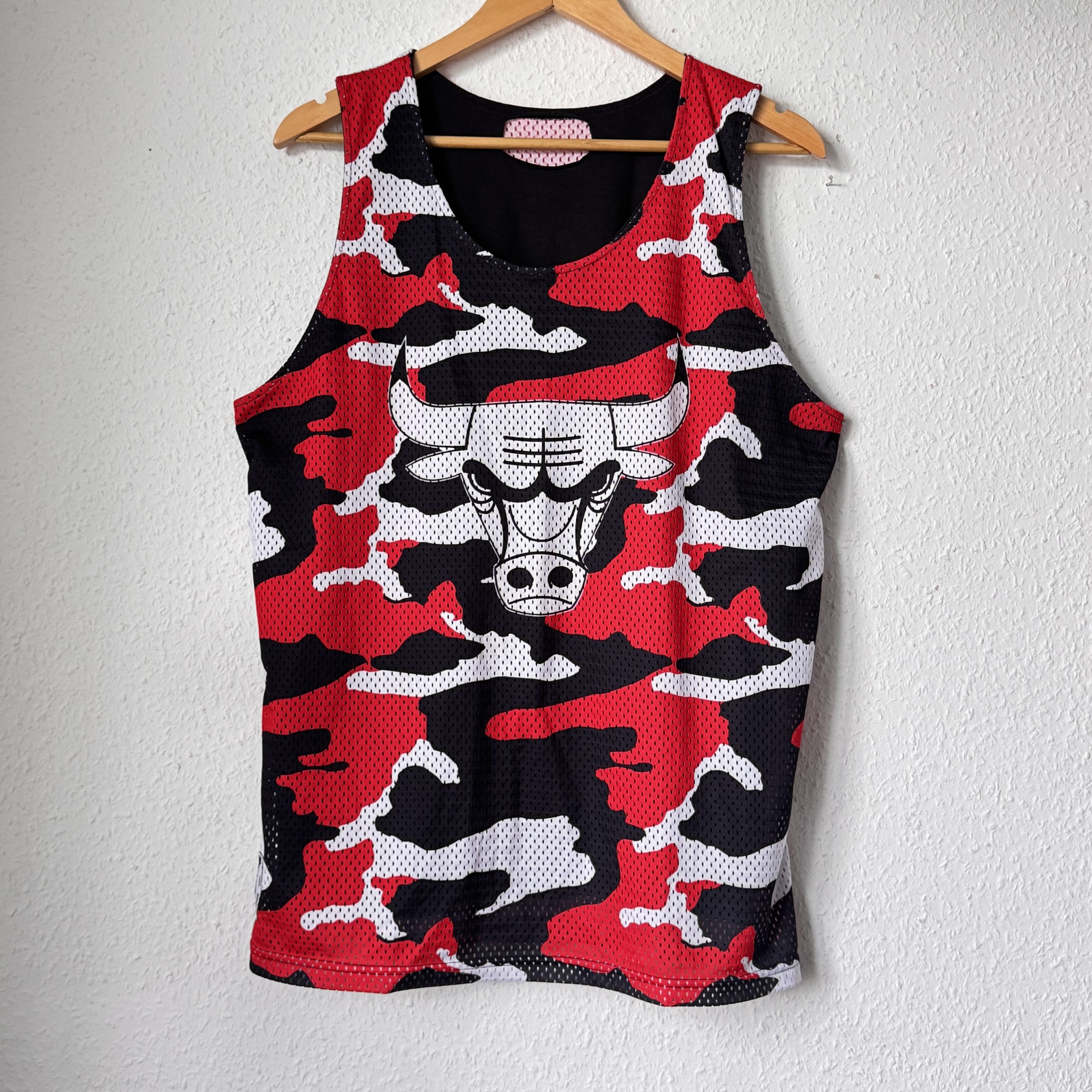 Chicago Bulls Red, Black & White Camouflage Basketball Jersey S 2797