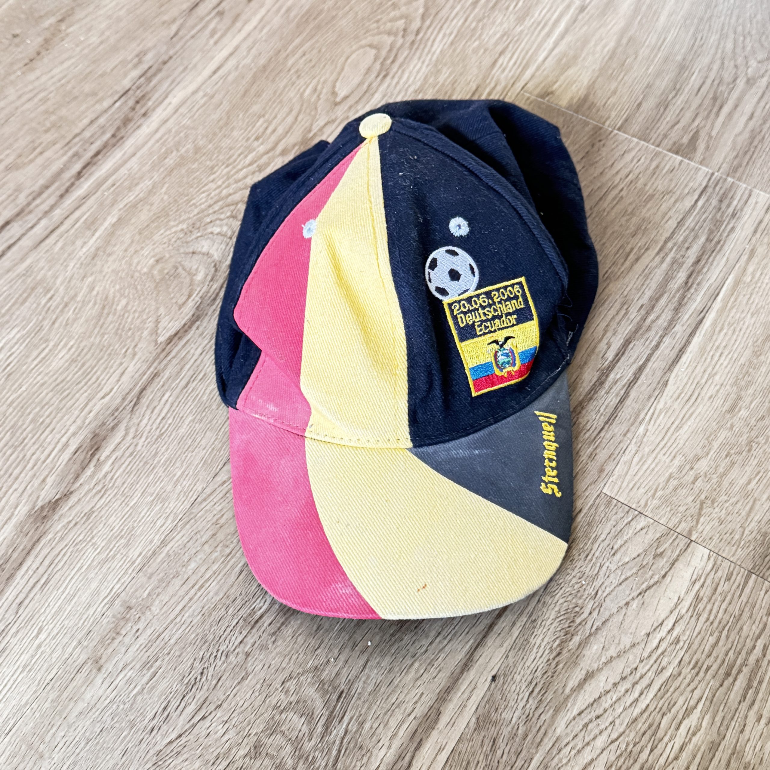 Sternquell Black, Red & Yellow Germany Ecuador Football Cap One Size A1