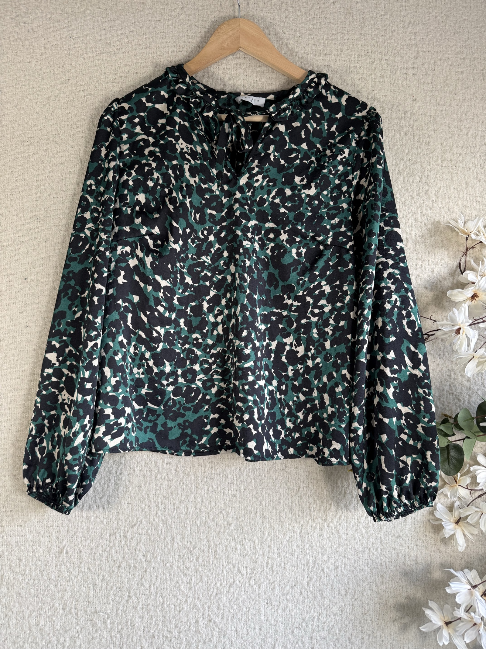 Papaya Green Black & White Print Blouse UK 16 Long Sleeve Tie Neck Top