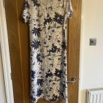 Poppy Navy & White Floral Print Dress Medium V-Neck Short Sleeve