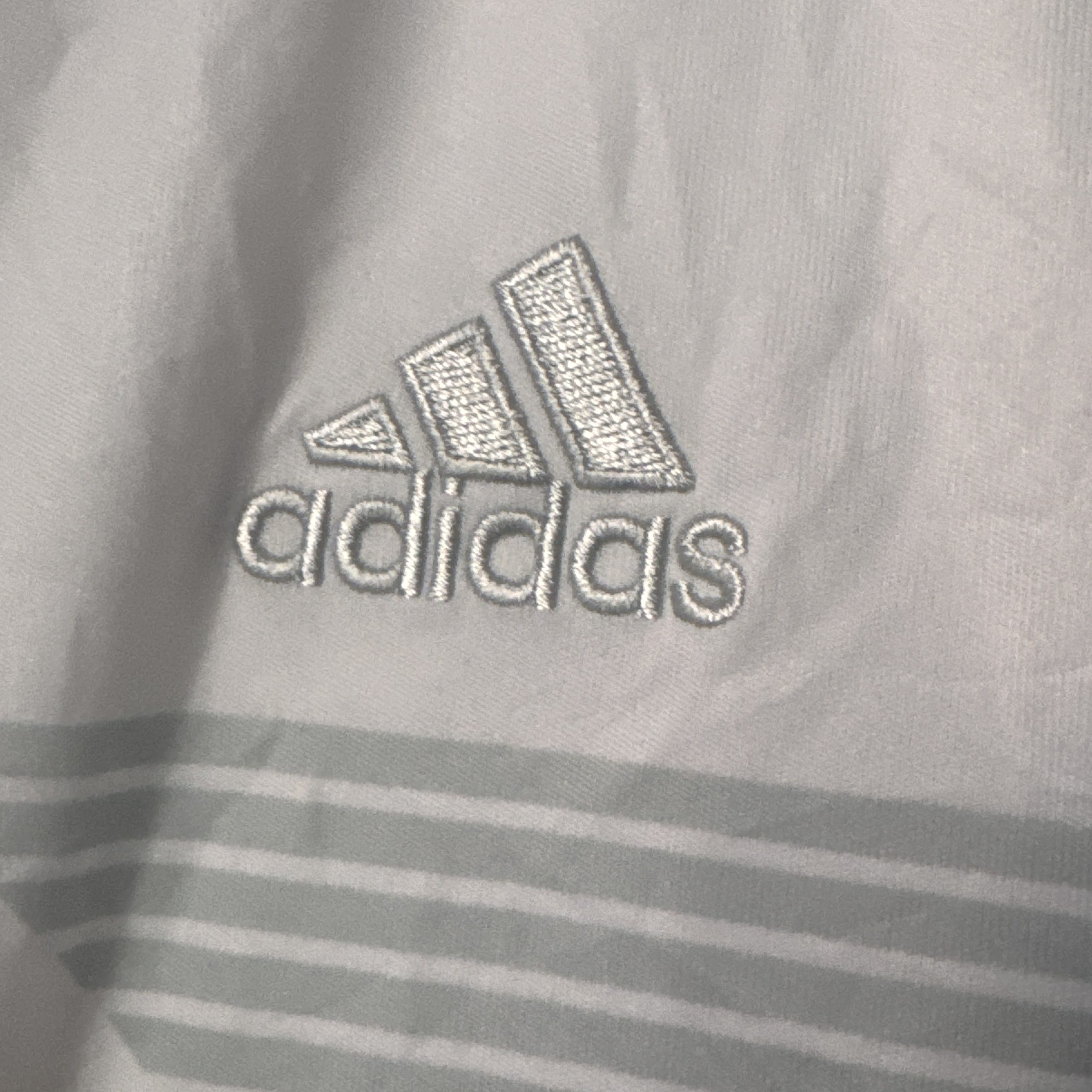 Adidas White & Grey Taylor John Jennings 18 Football Shirt L 2743 image 9