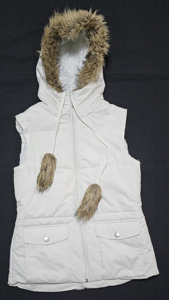 Colours of the World White Puffer Gilet Vest Medium with Faux Fur Hood