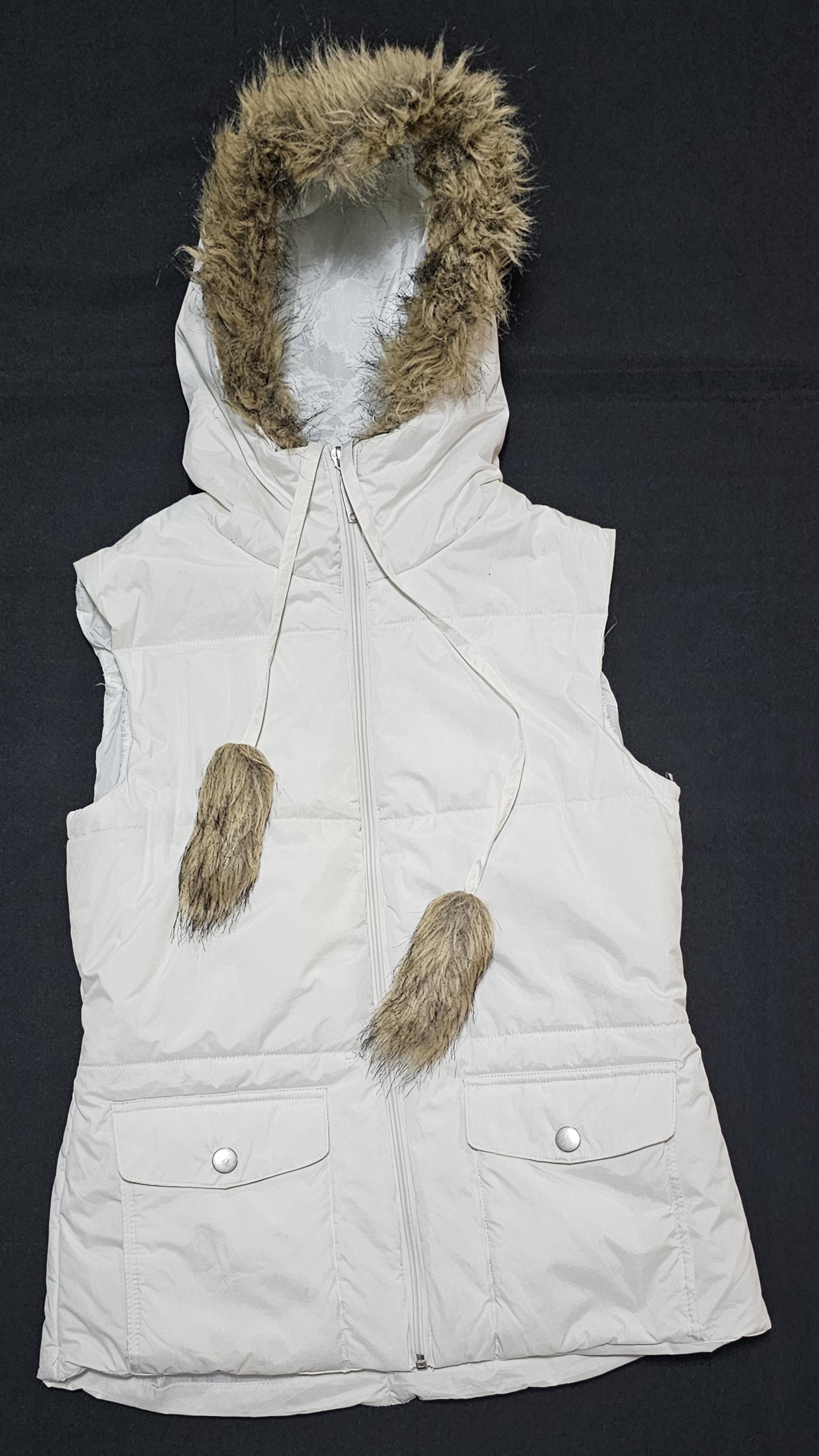Colours of the World White Puffer Gilet Vest Medium with Faux Fur Hood