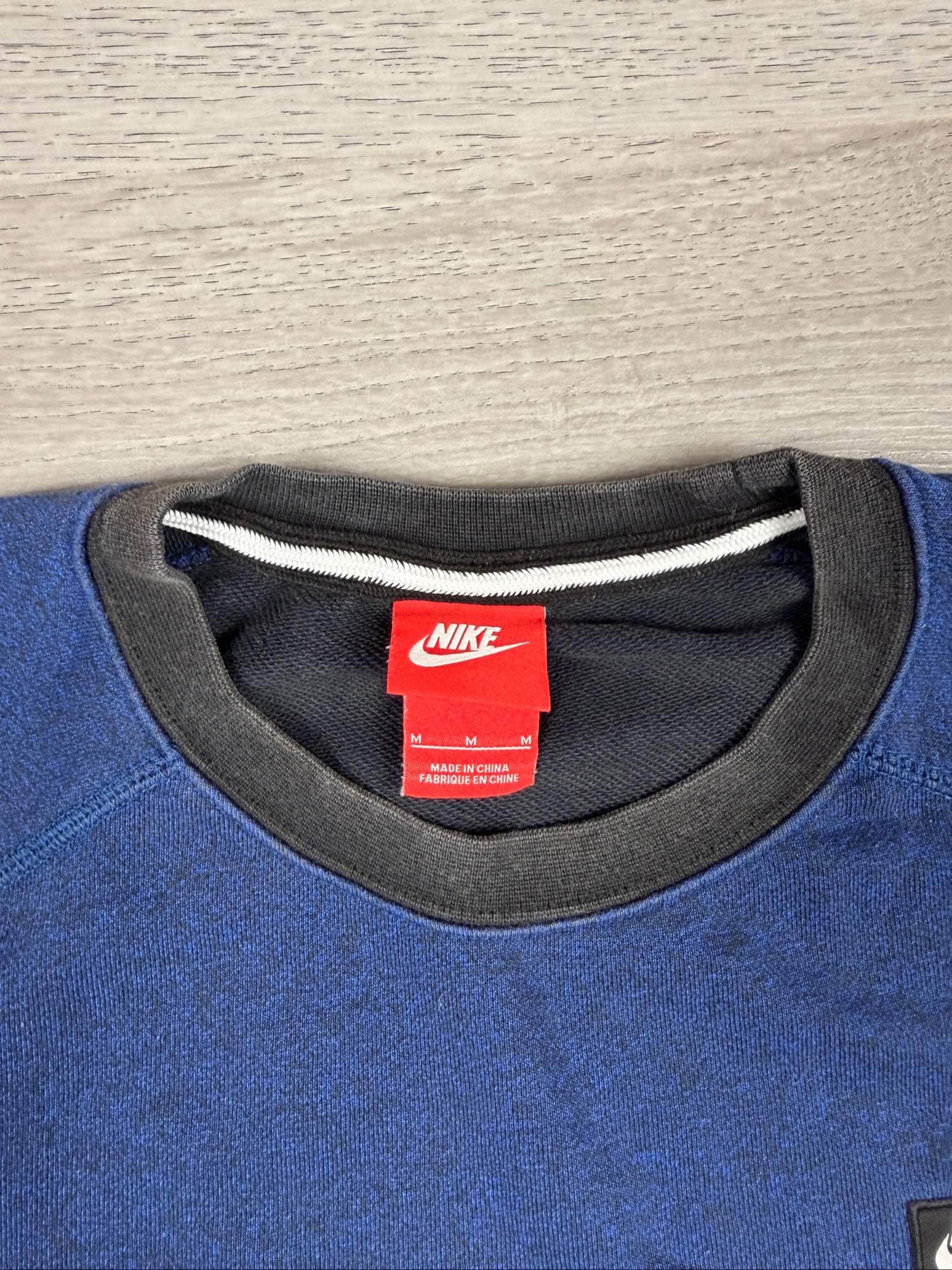 Nike Blue & Black Crewneck Sweatshirt Medium Casual (1495) image 4