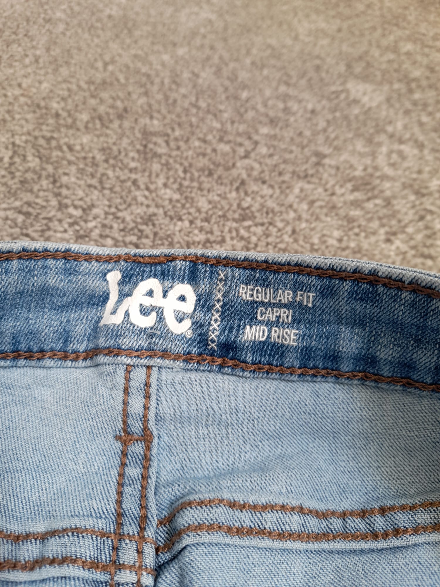 Lee Light Blue Denim Capri Shorts Regular Fit 34" image 5