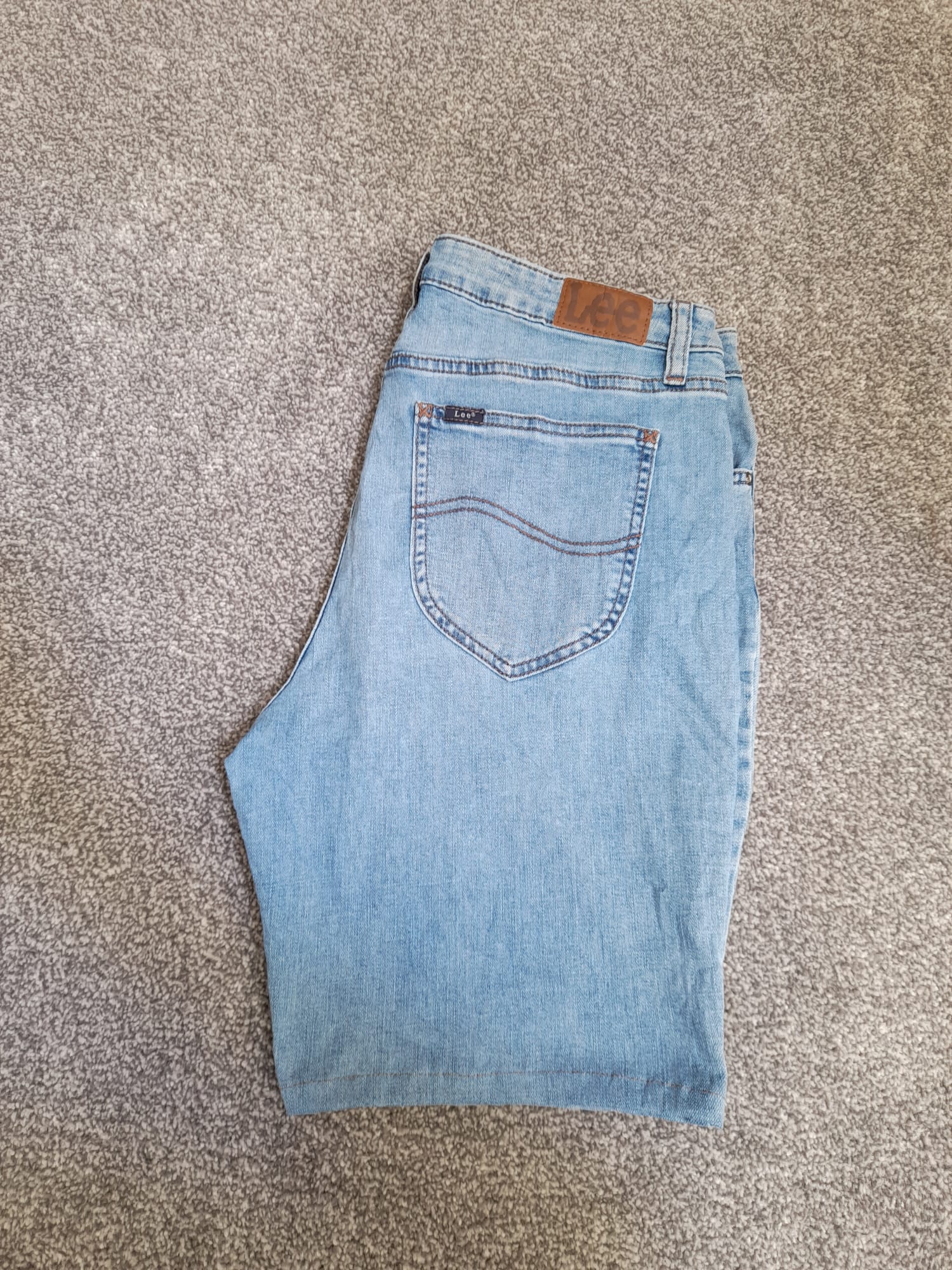 Lee Light Blue Denim Capri Shorts Regular Fit 34" image 8