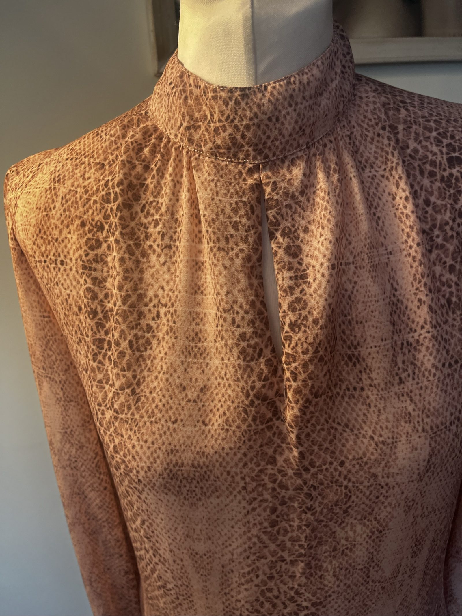 Mango Pink Brown Snake Print Sequin Cuff Blouse EUR S image 2