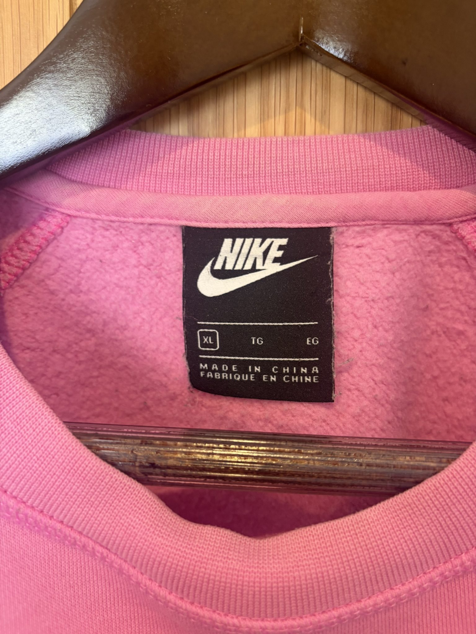 Nike Pink & Black Crop Sweatshirt XL Cozy Fleece image 2