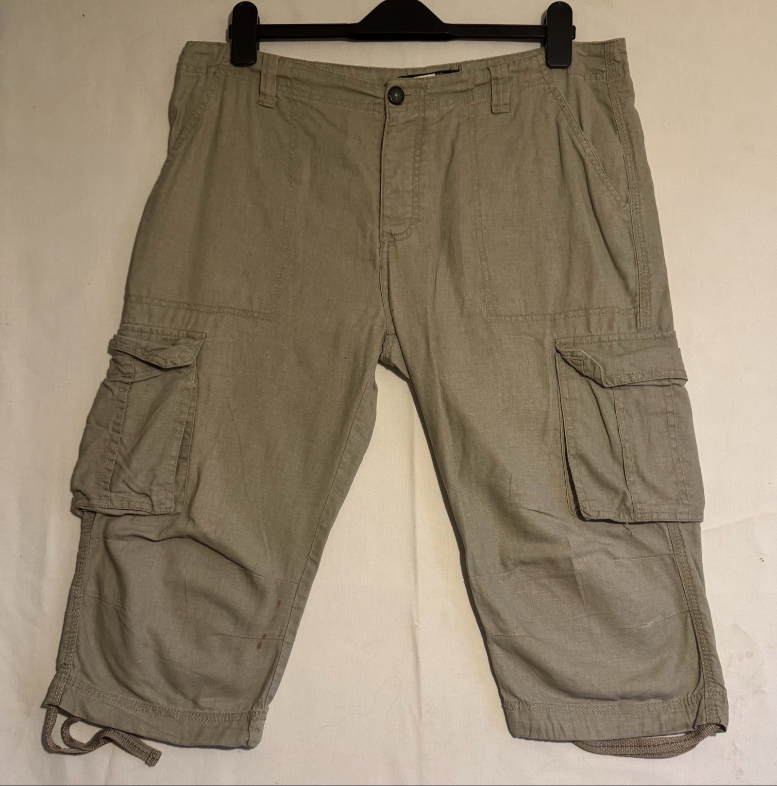 Unbranded Grey Camouflage Cargo Shorts Size 38 with Pockets
