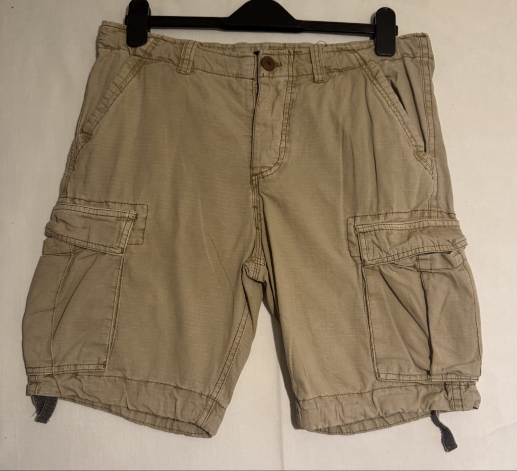 Unbranded Beige Cargo Shorts Medium with Multiple Pockets