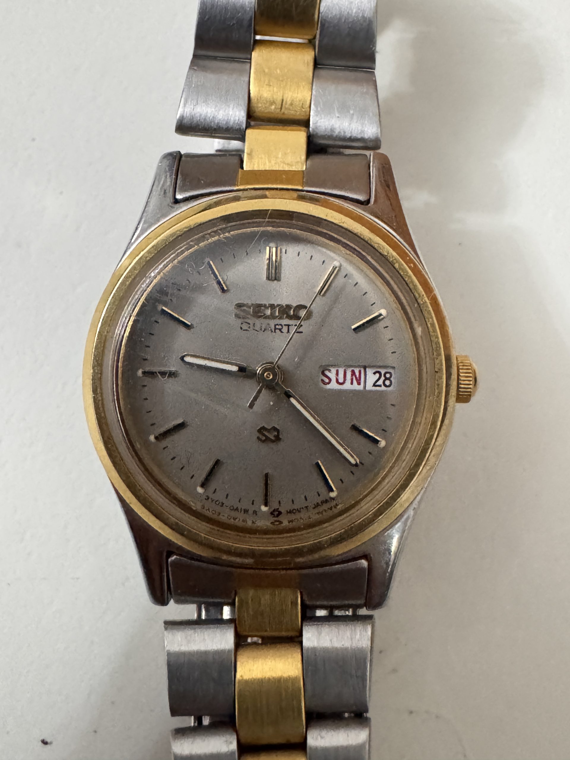 Seiko Two-Tone Quartz Watch Day Date Watch-11