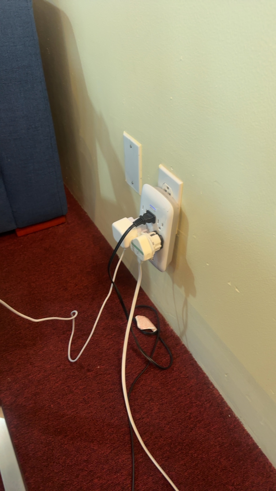 White & Black UK Plug Socket Extender Adapter with USB Charger