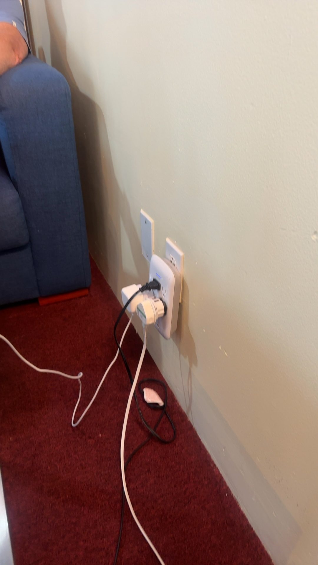 White & Black UK Plug Socket Extender Adapter with USB Charger image 2
