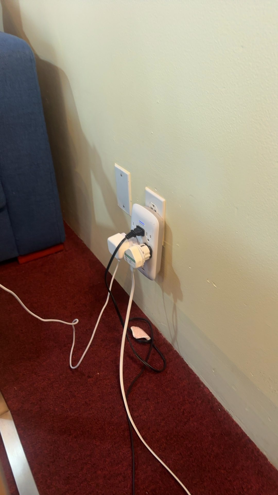 White & Black UK Plug Socket Extender Adapter with USB Charger image 3